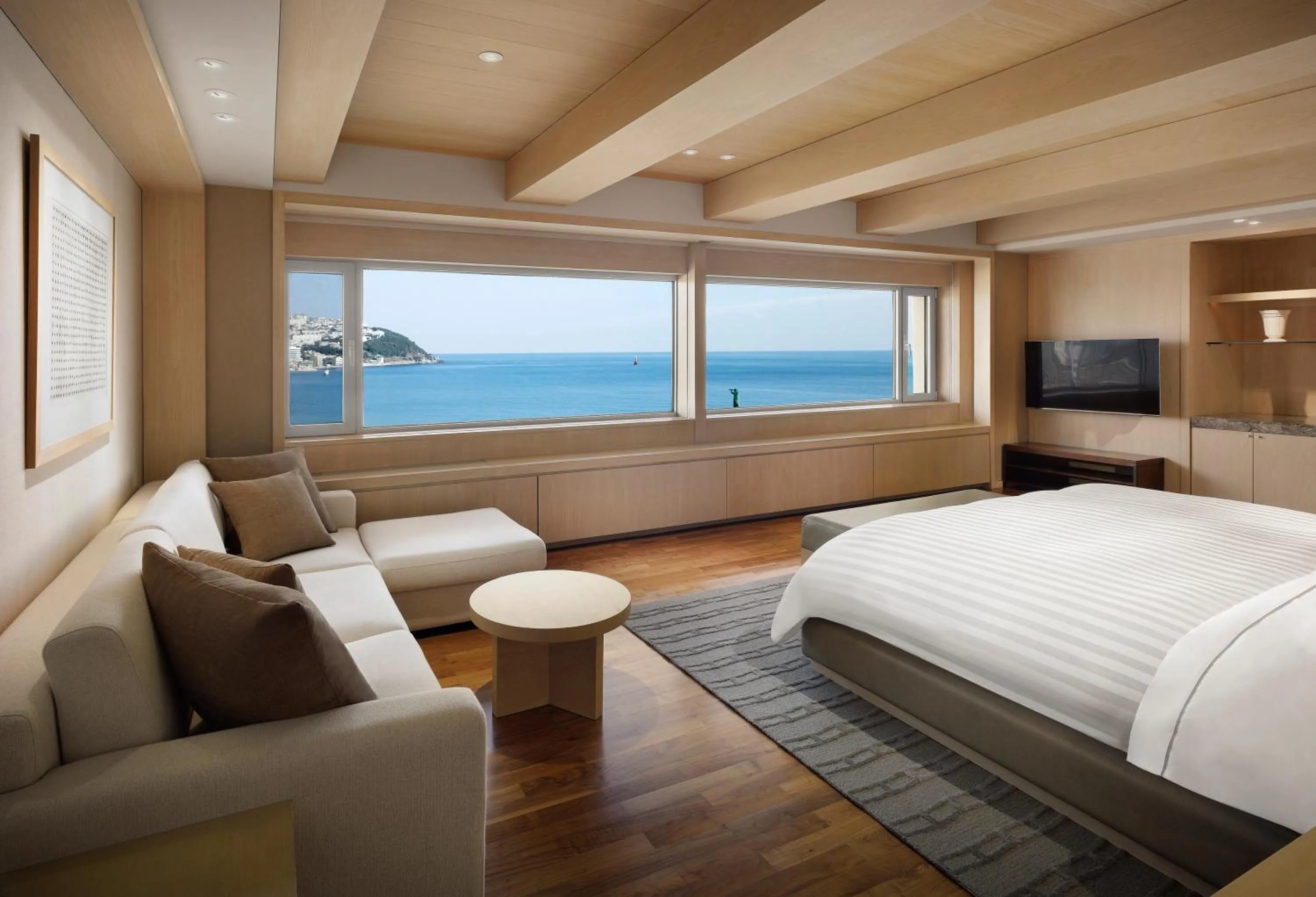 Bedroom, Bed in The Westin Josun Busan