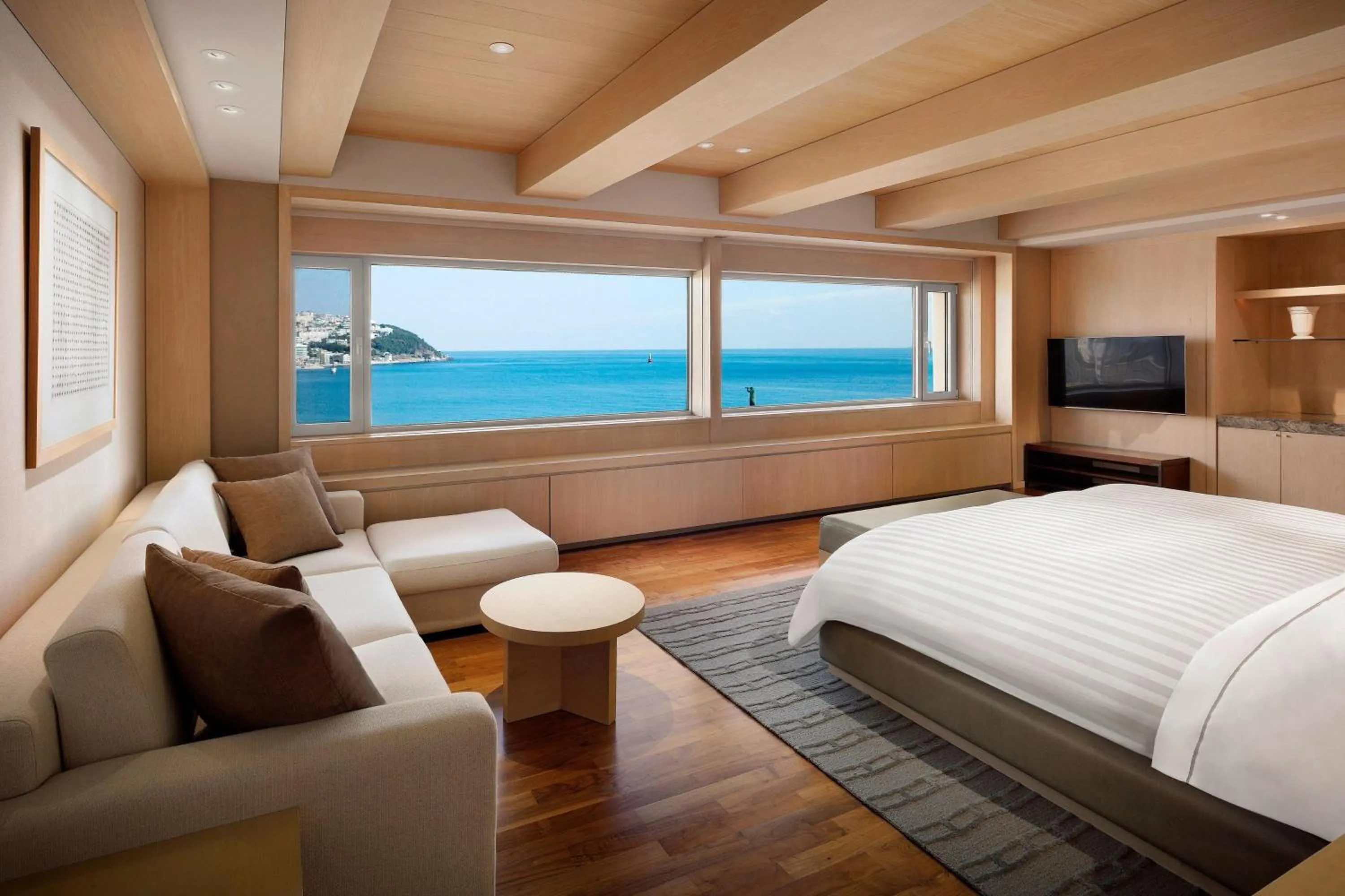 Bedroom, Bed in The Westin Josun Busan