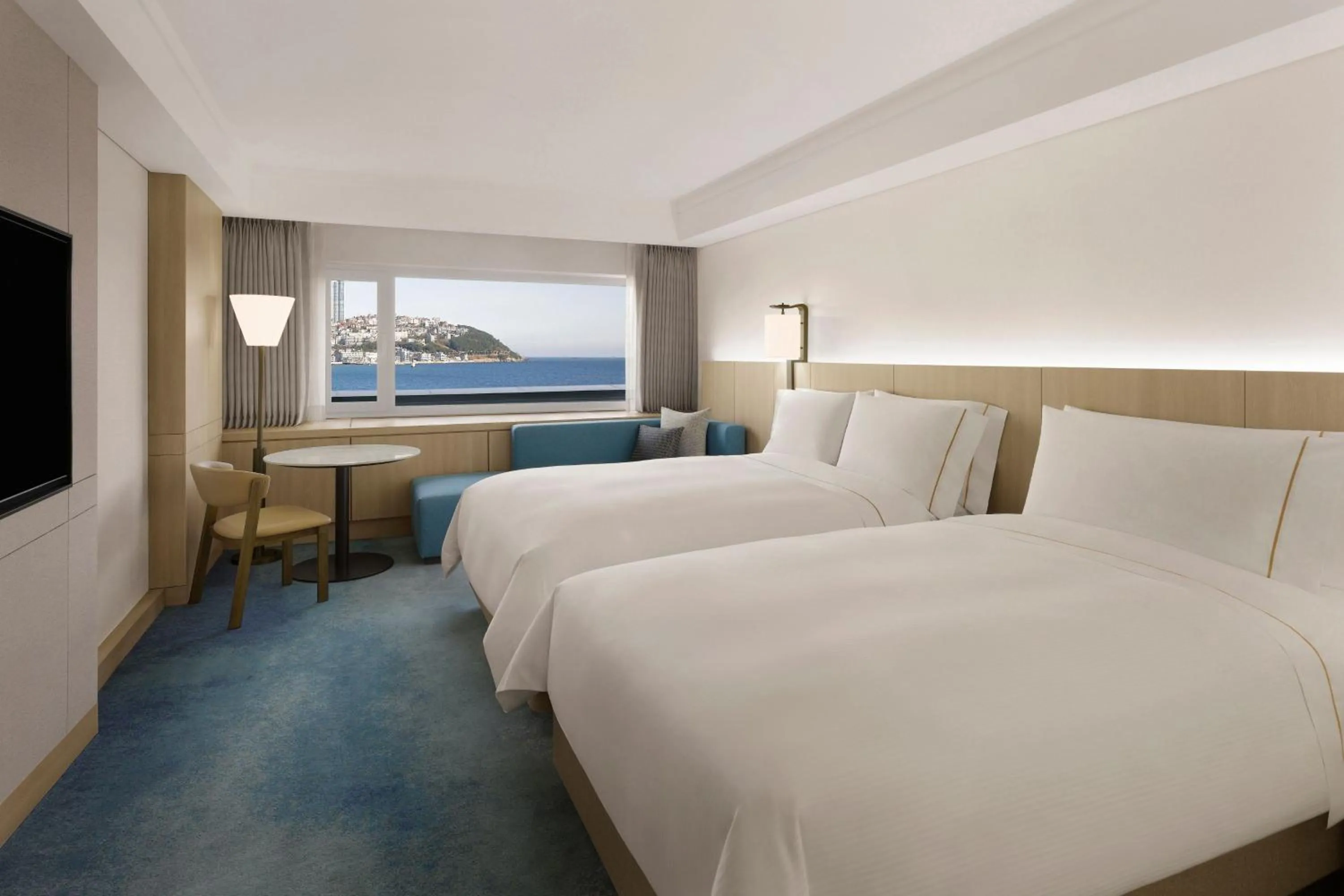Beach, Bed in The Westin Josun Busan