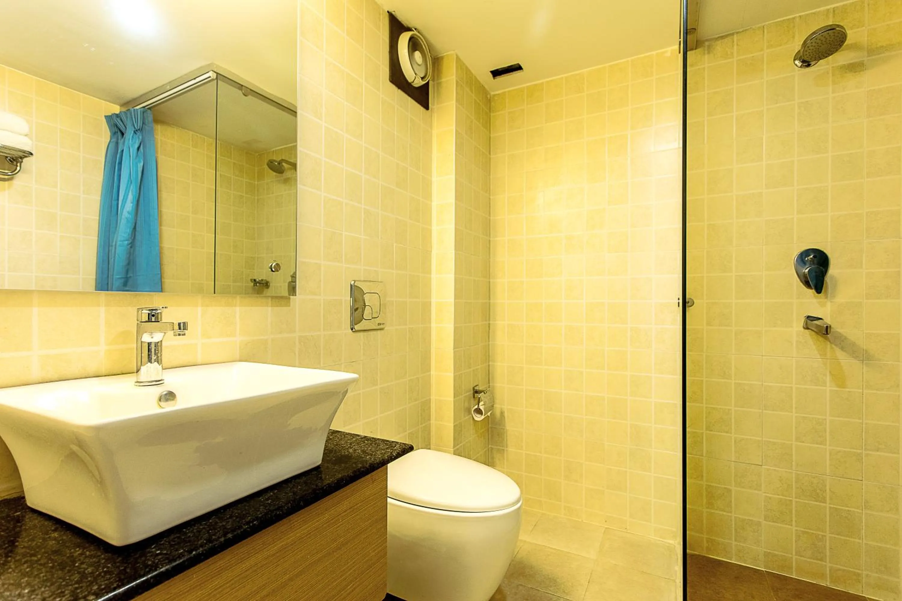 Shower in Gaju Suite Hotel