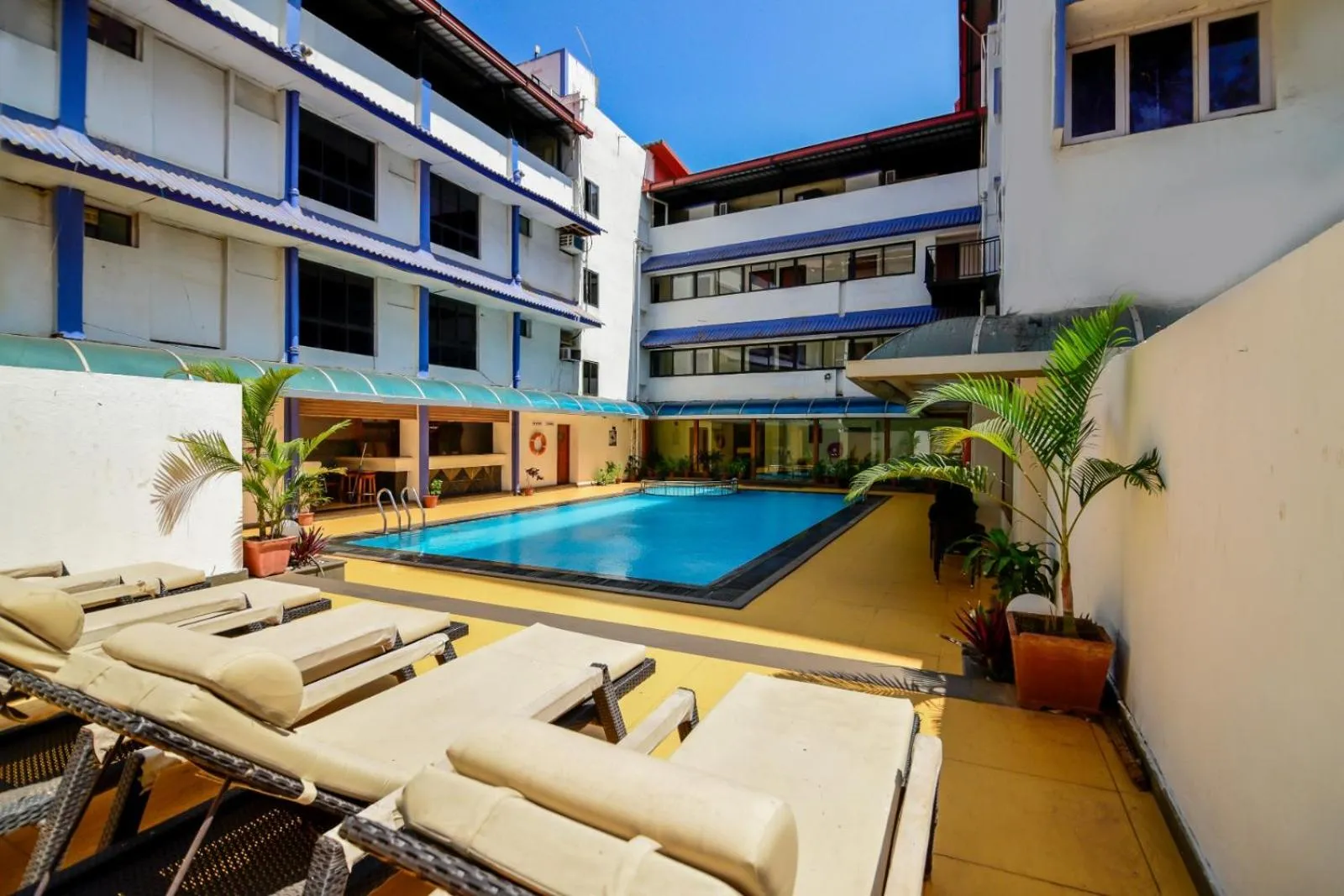 La-Paz Gardens Beacon Hotel - Vasco da Gama Goa