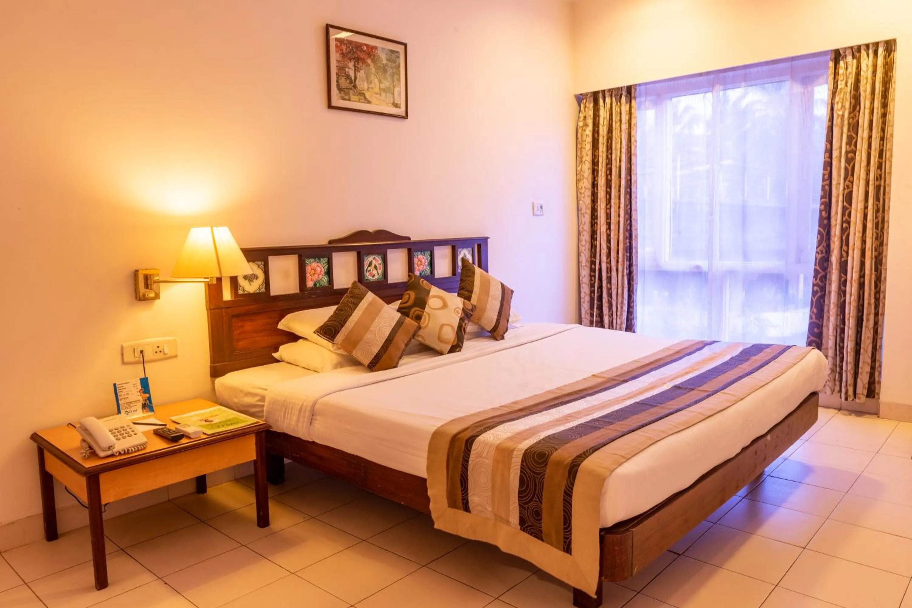 Bedroom, Bed in La-Paz Gardens Beacon Hotel - Vasco da Gama Goa