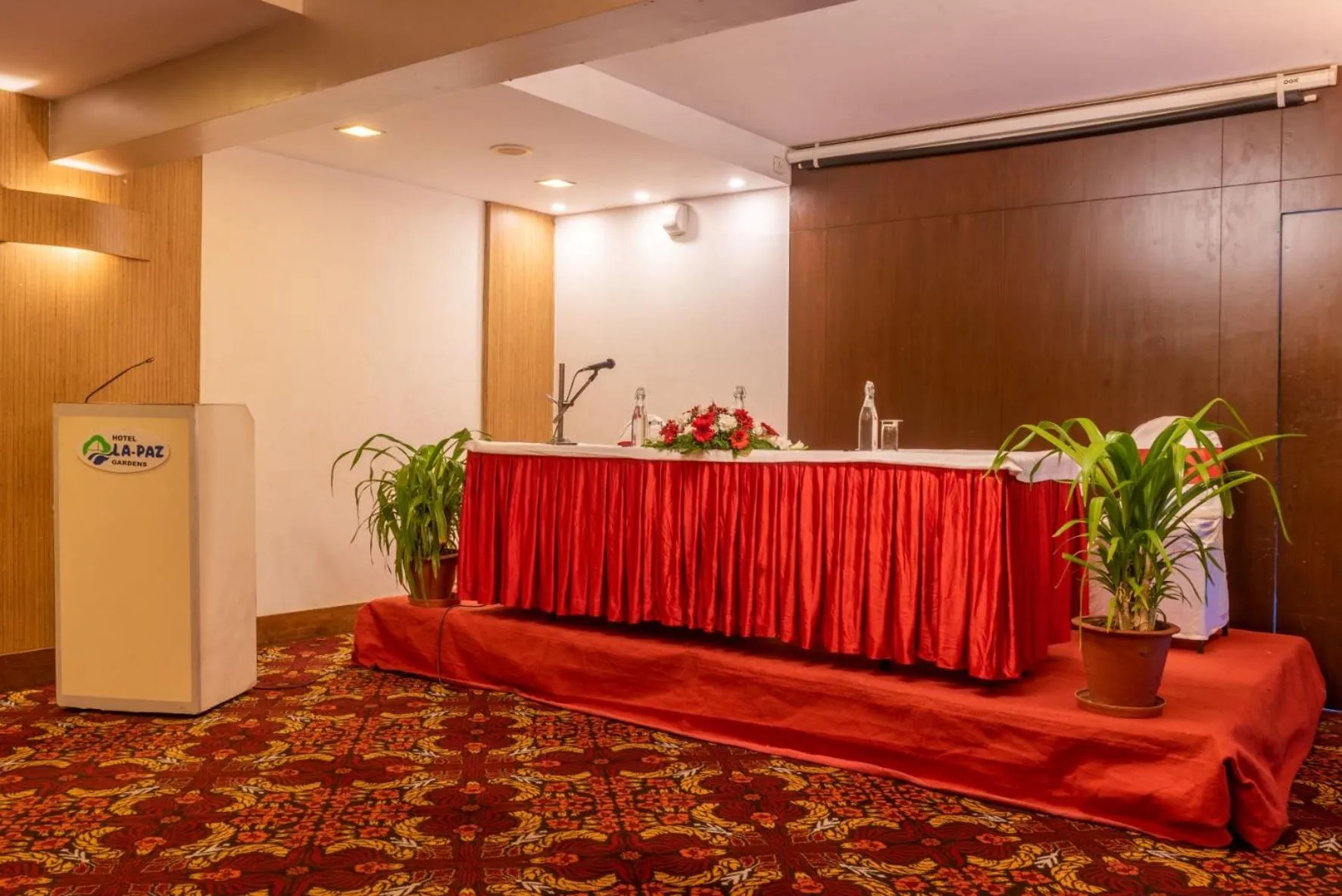 Banquet/Function facilities in La-Paz Gardens Beacon Hotel - Vasco da Gama Goa