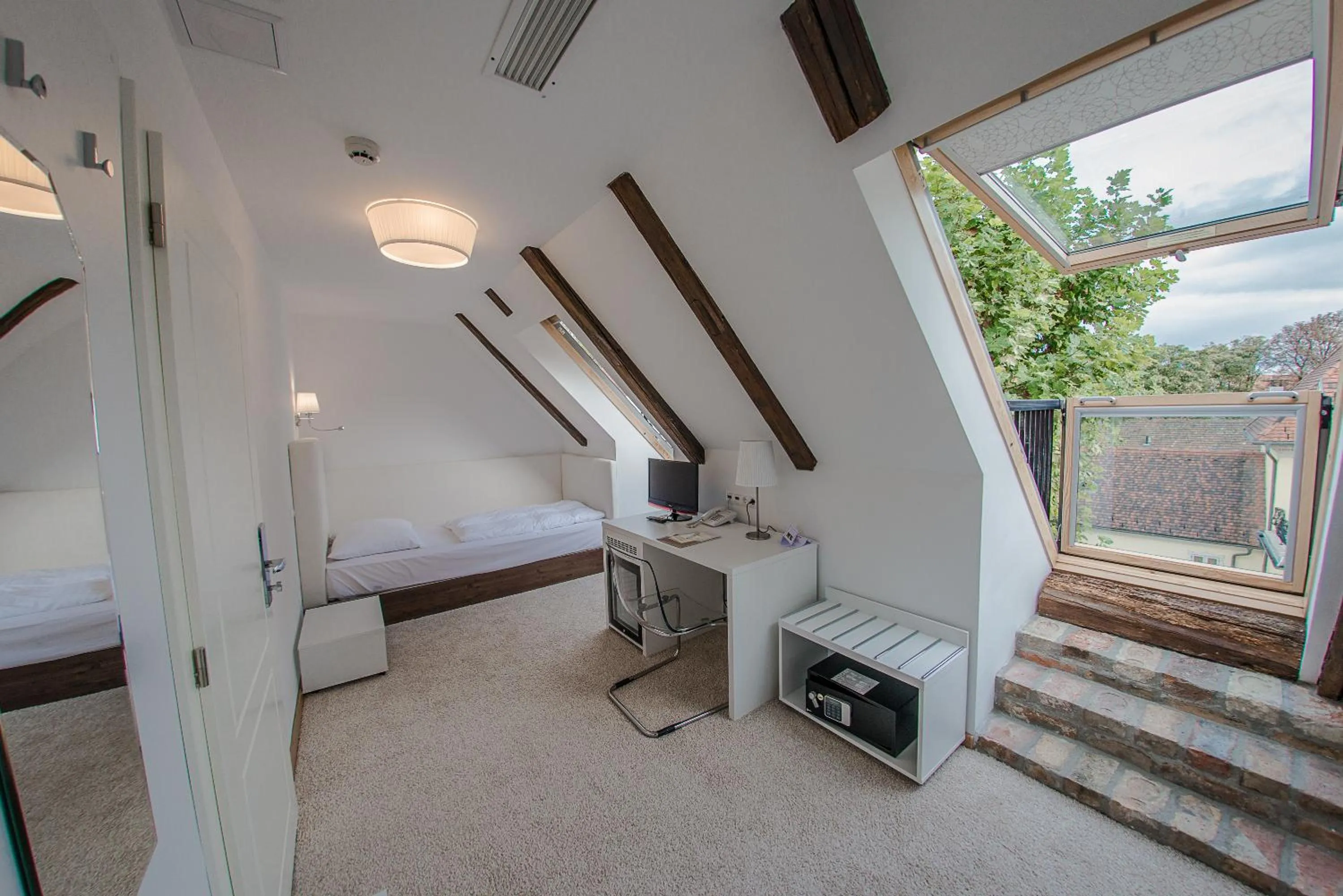 Bed in Hotel Kristály Imperial