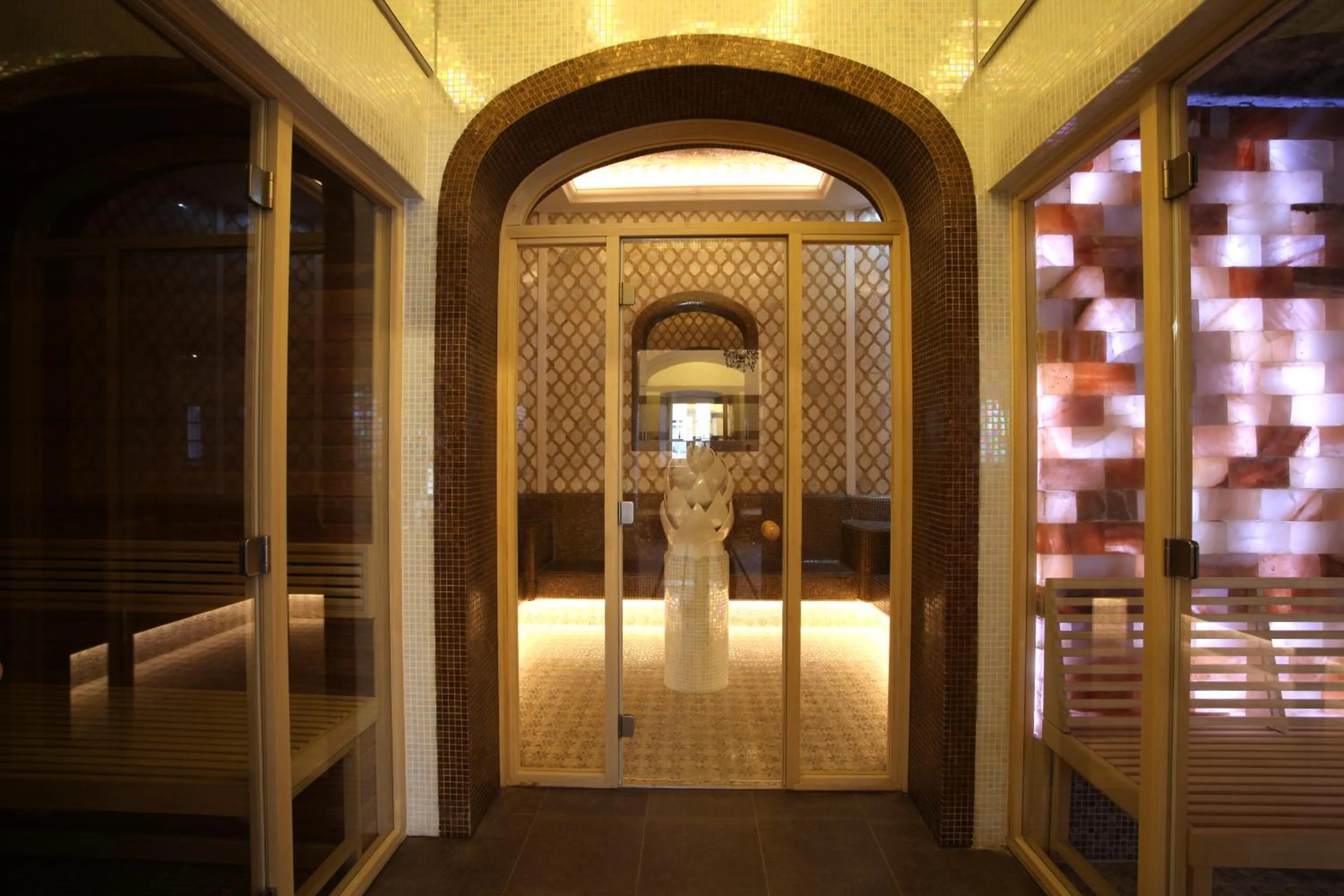 Spa and wellness centre/facilities in Hotel Kristály Imperial