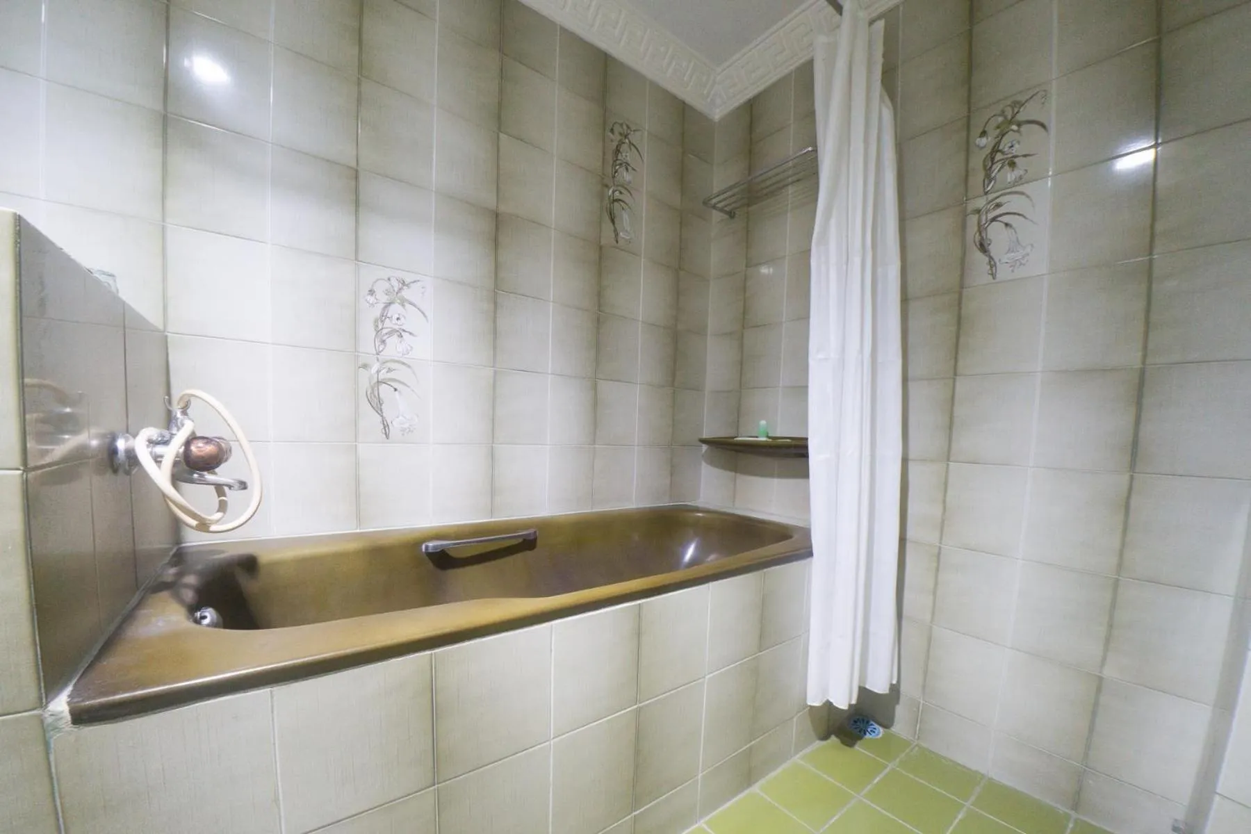 Bathroom in New Grand Park Hotel