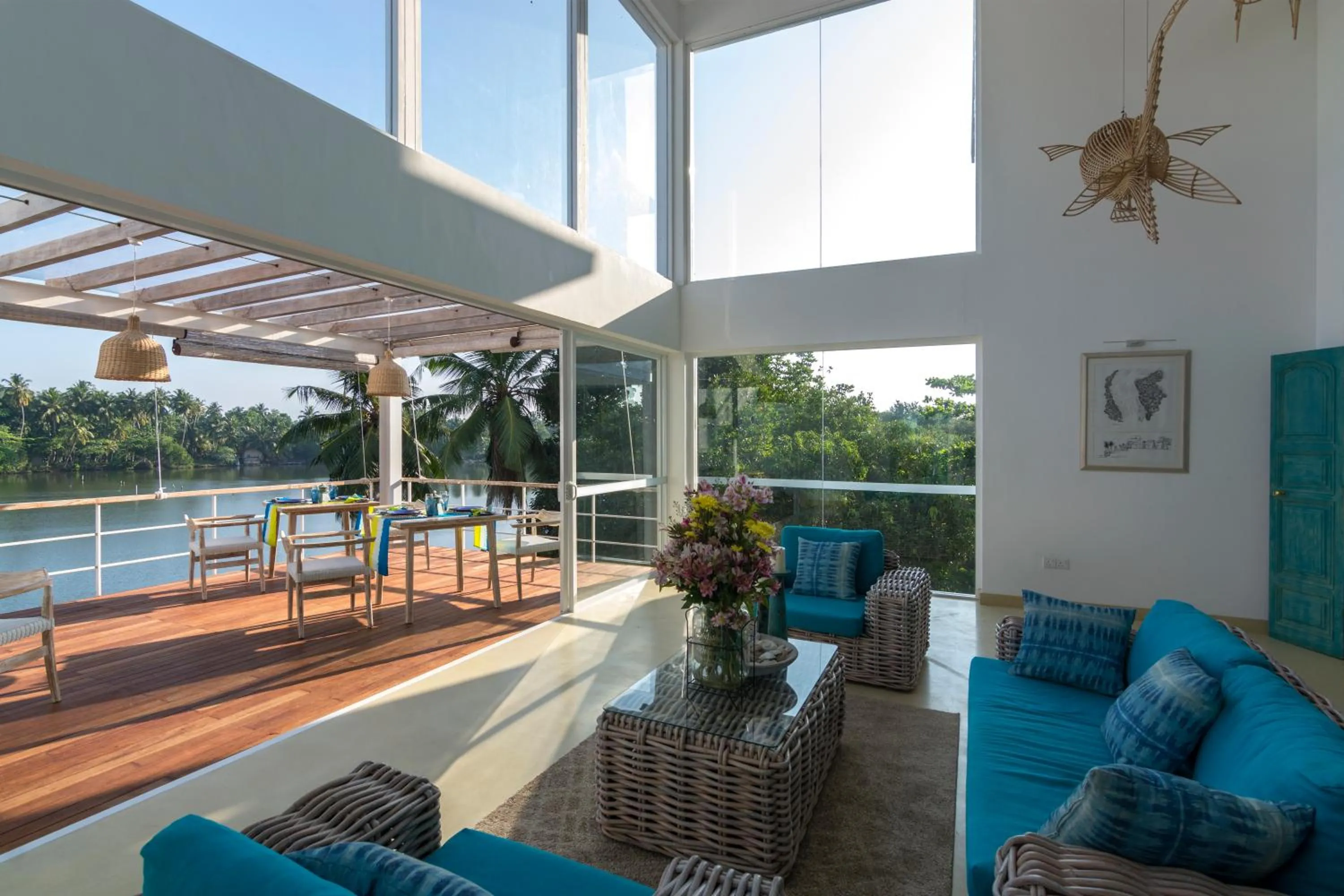 Seating area in 33 Lake Terrace