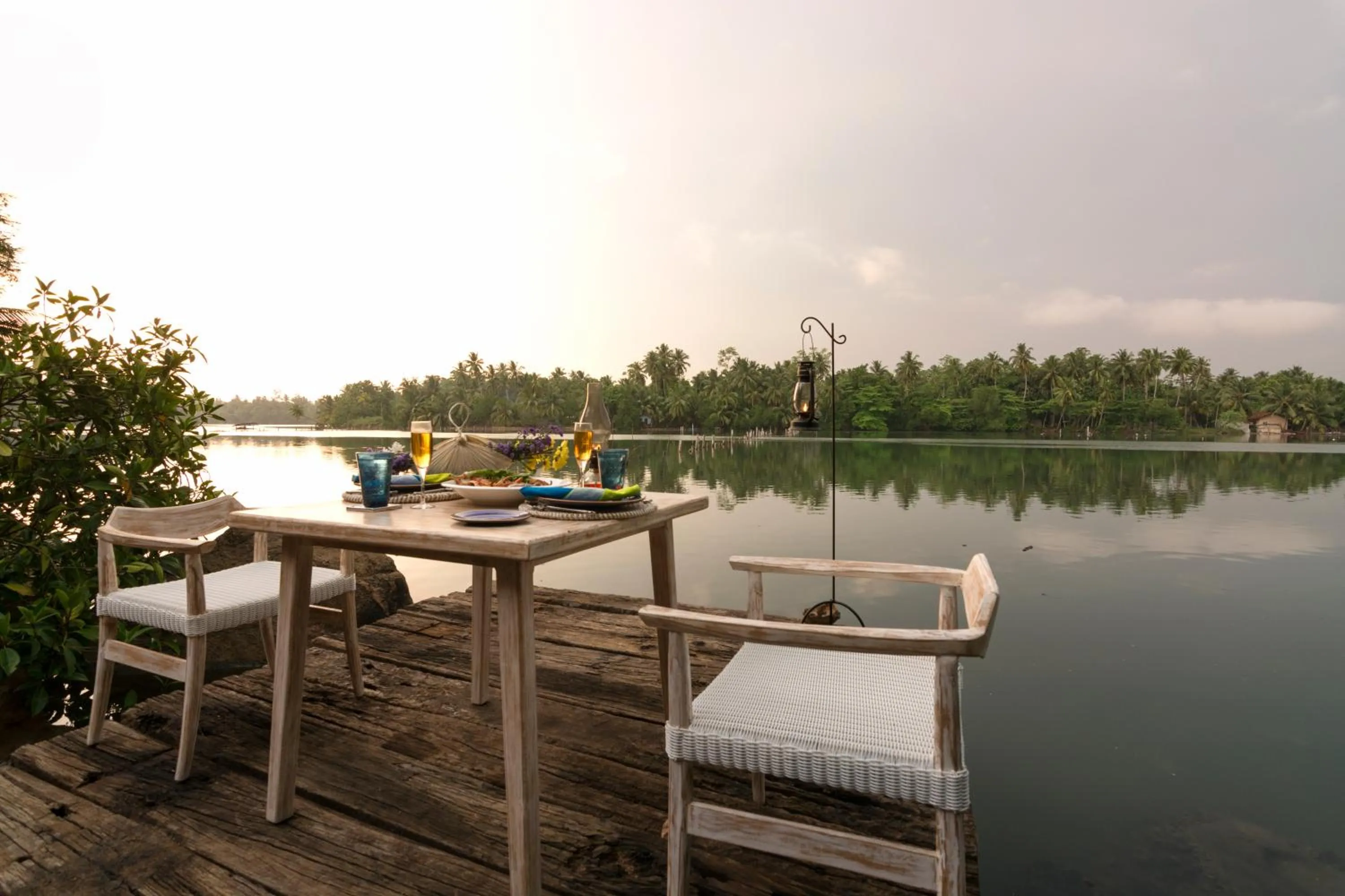 Meals in 33 Lake Terrace