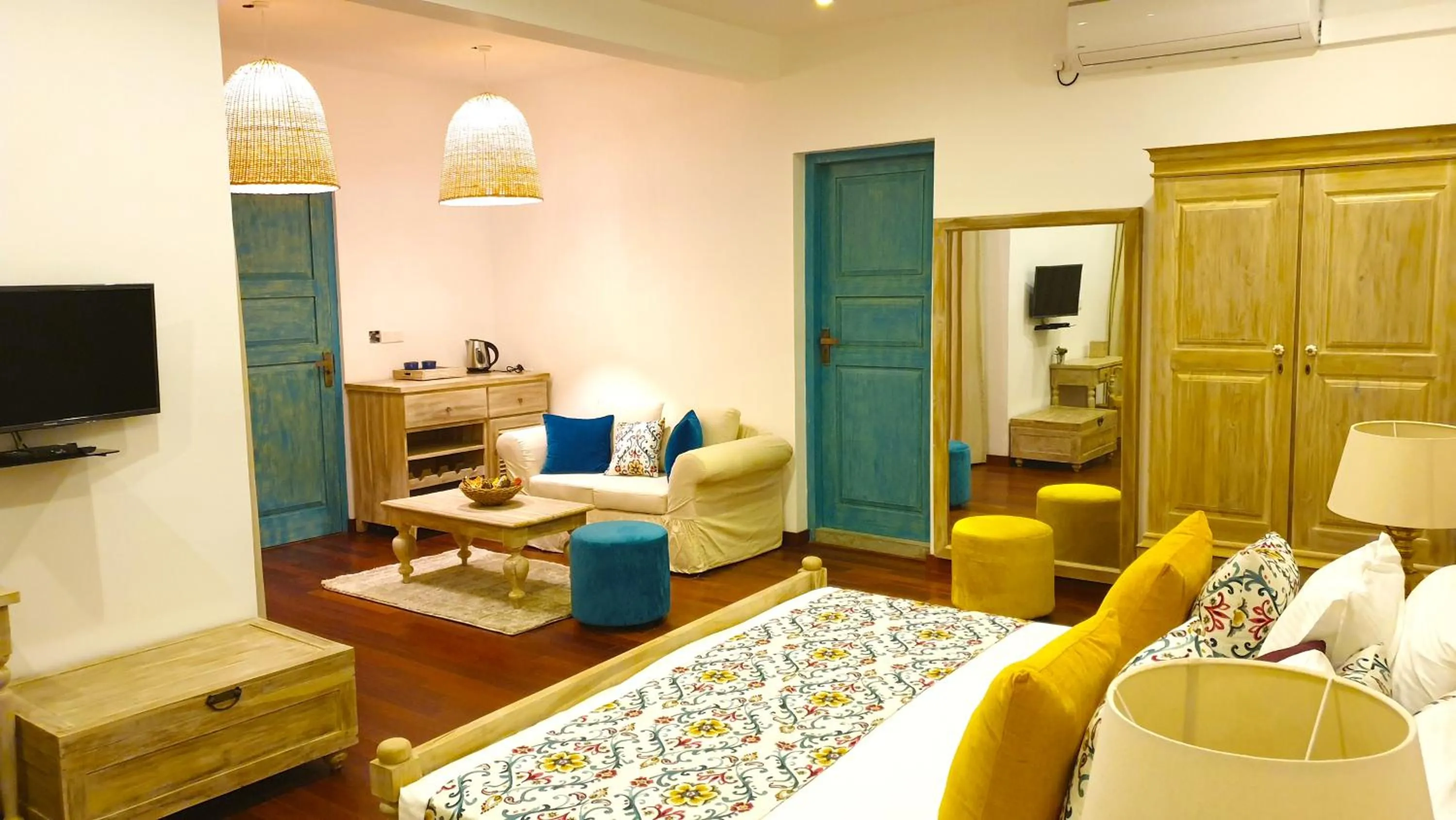 Bed in 33 Lake Terrace