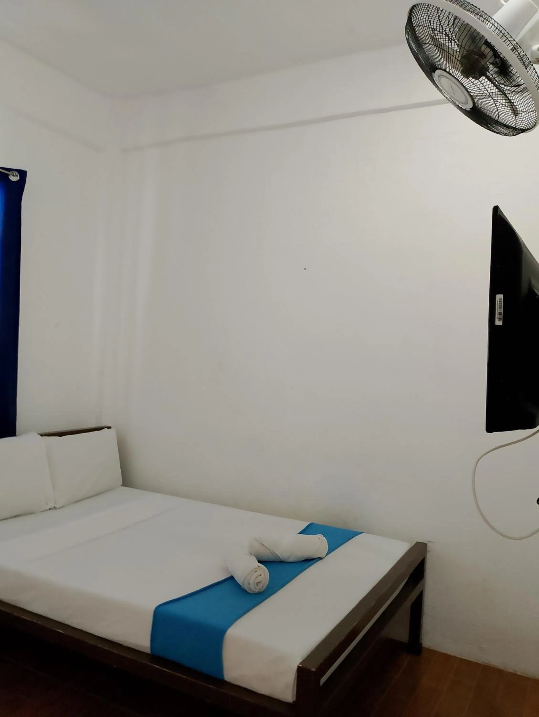 Bedroom, Bed in Casa Montemar Heights