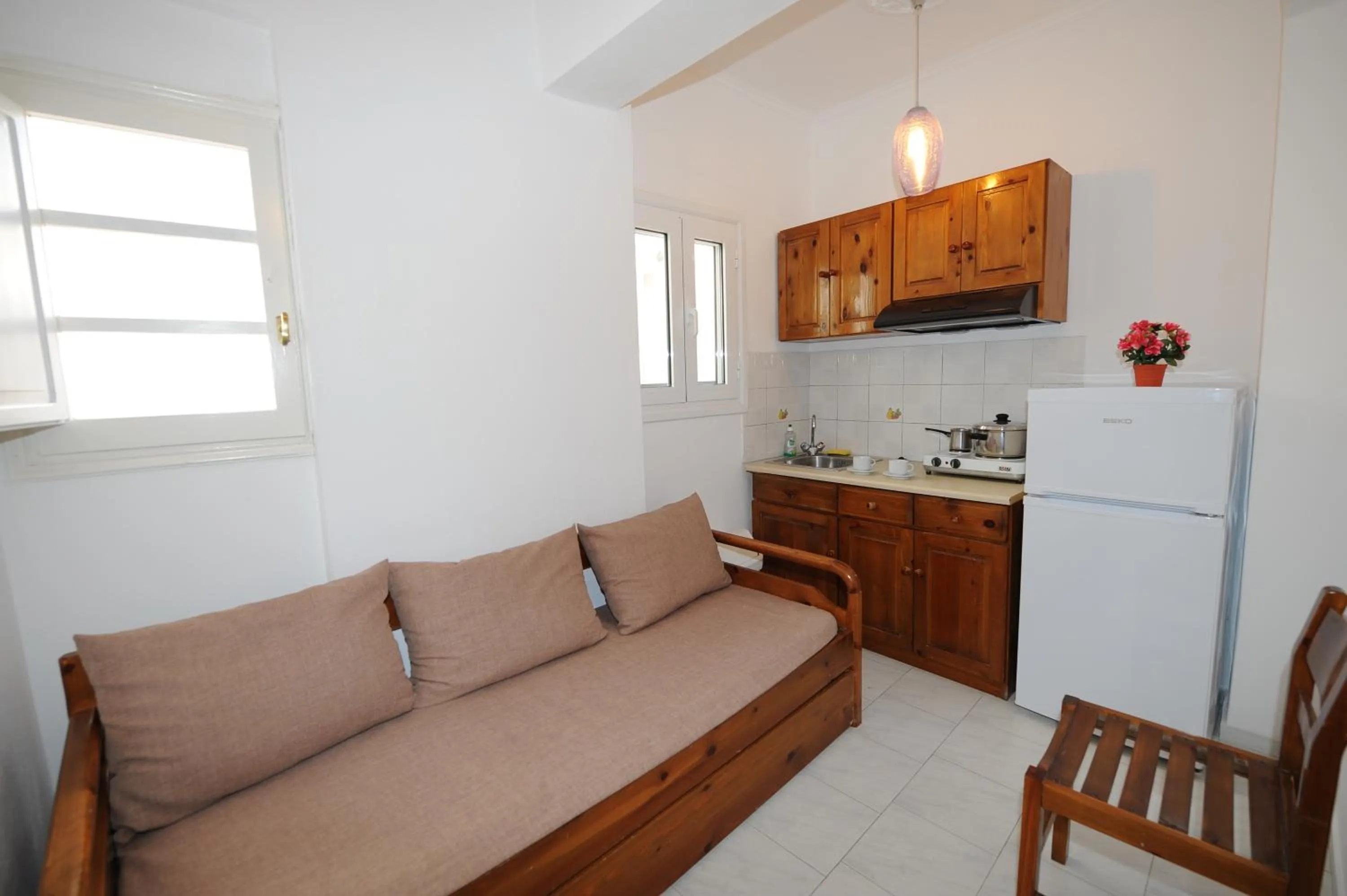 Kitchen or kitchenette in Orfeas Apartments