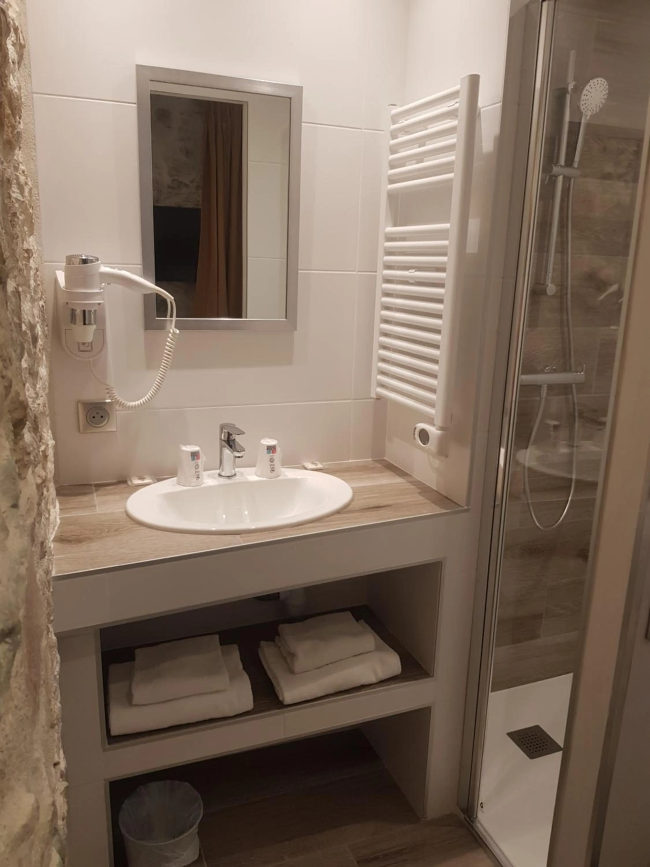 Bathroom in Hotel de la Couronne