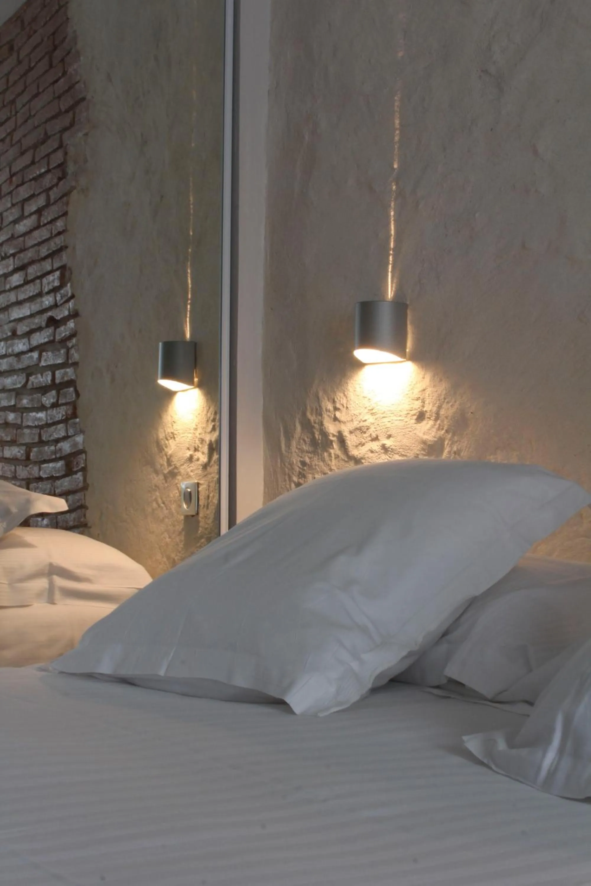 Bedroom, Bed in Hotel de la Couronne