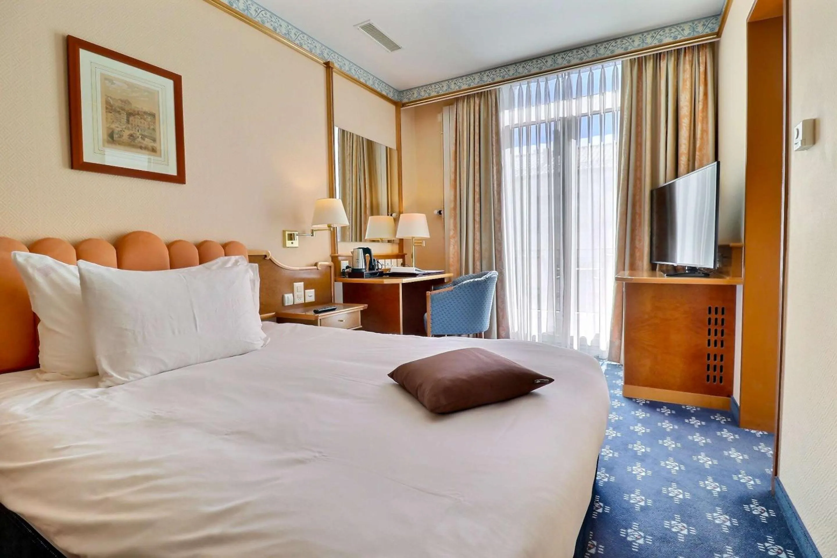 Bedroom, Bed in Best Western Plus Hotel Mirabeau