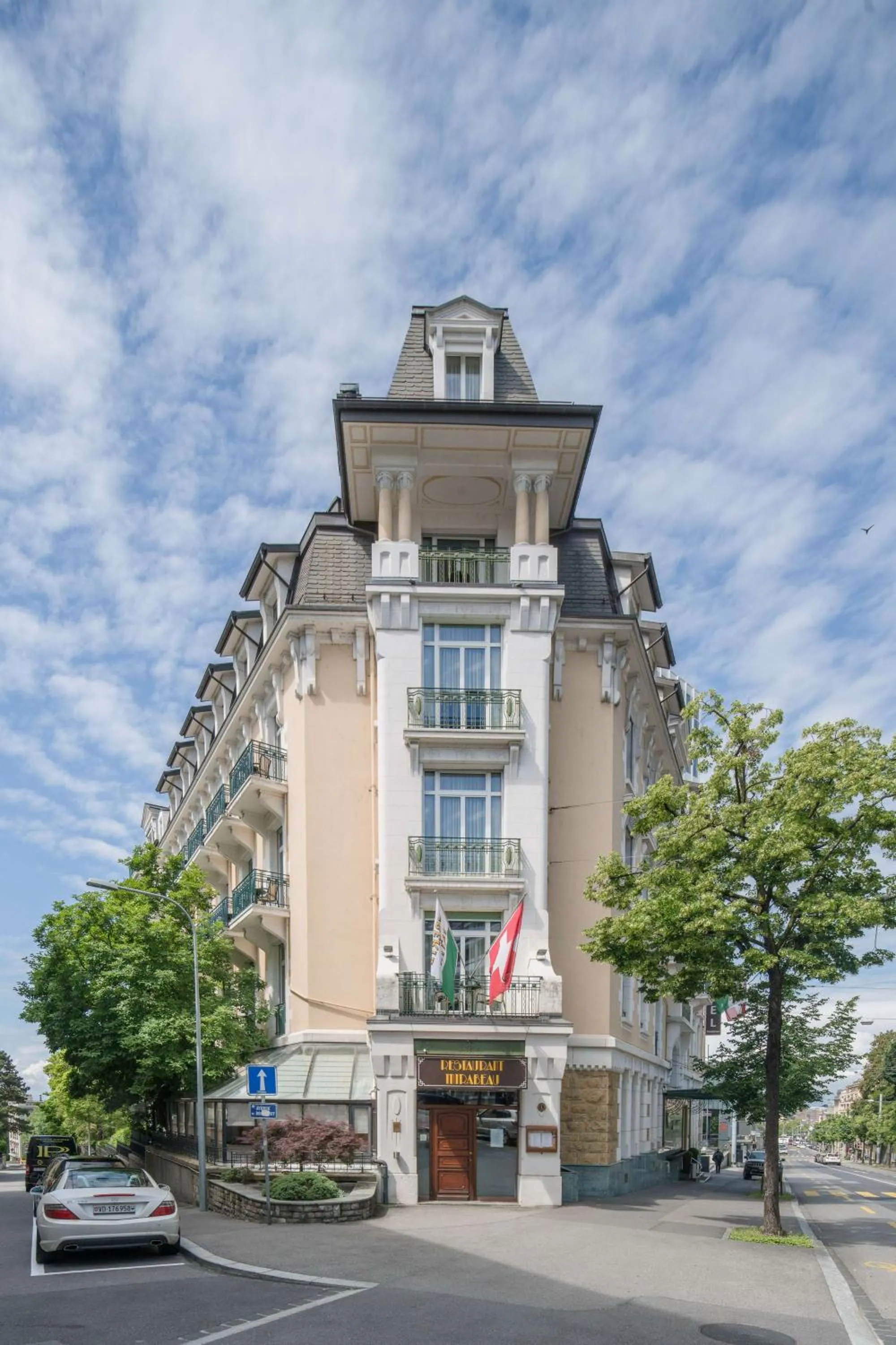 Property building in Best Western Plus Hotel Mirabeau