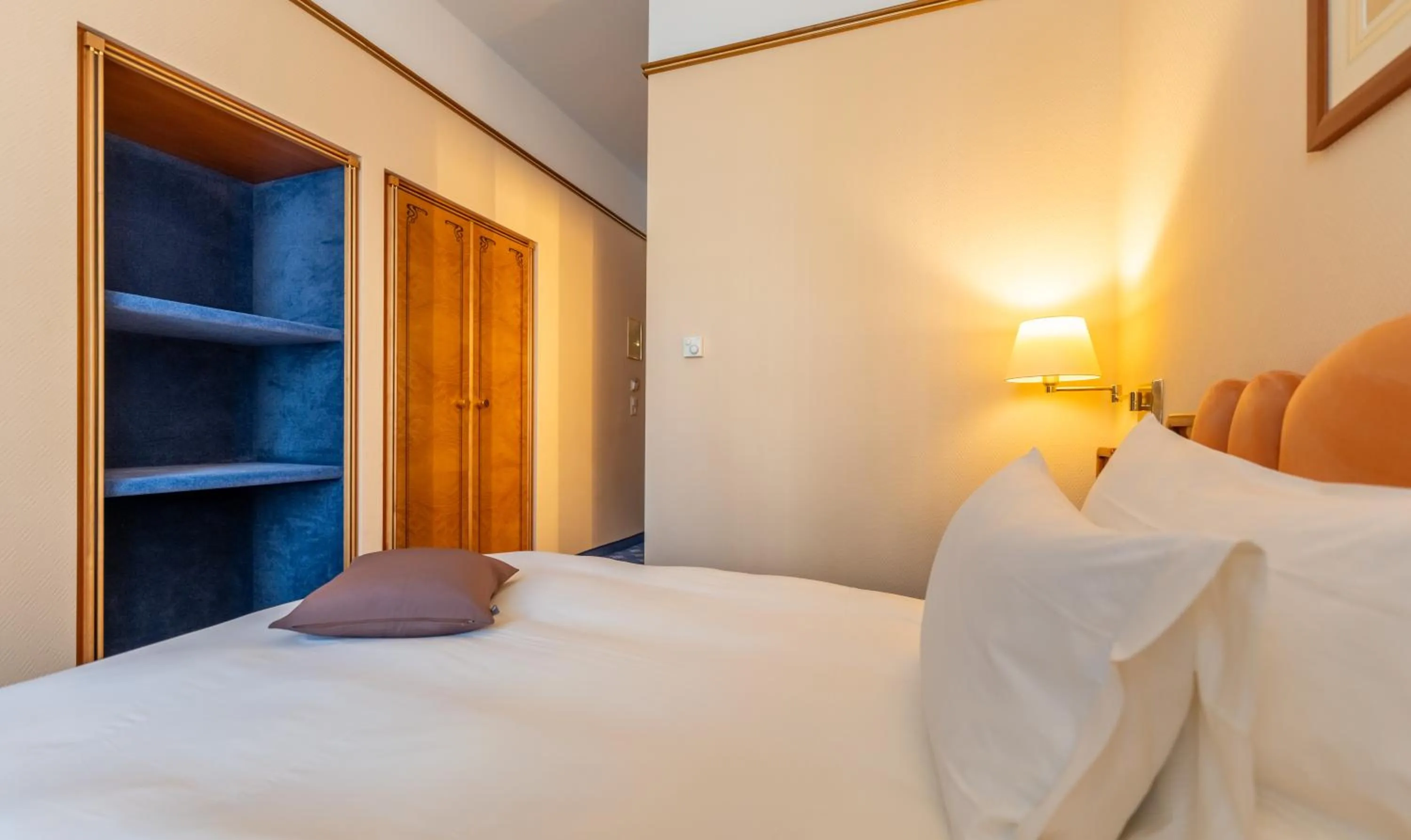 Photo of the whole room, Bed in Best Western Plus Hotel Mirabeau