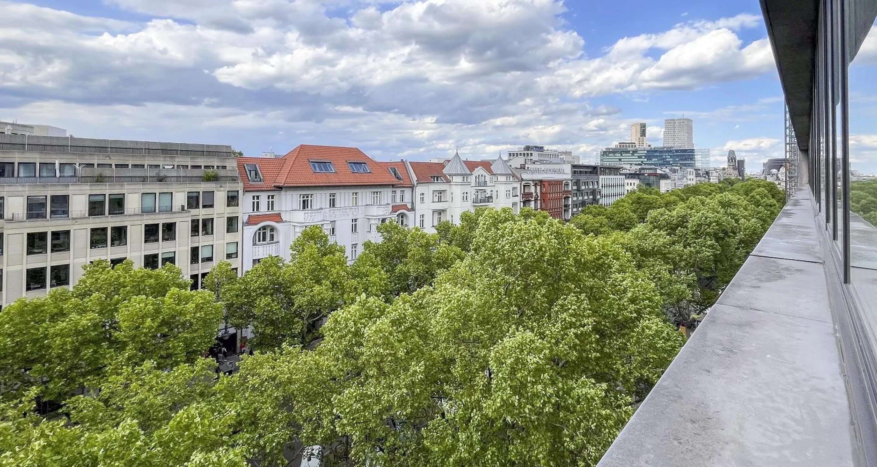 Bedroom in Best Western Plus Plaza Berlin Kurfürstendamm