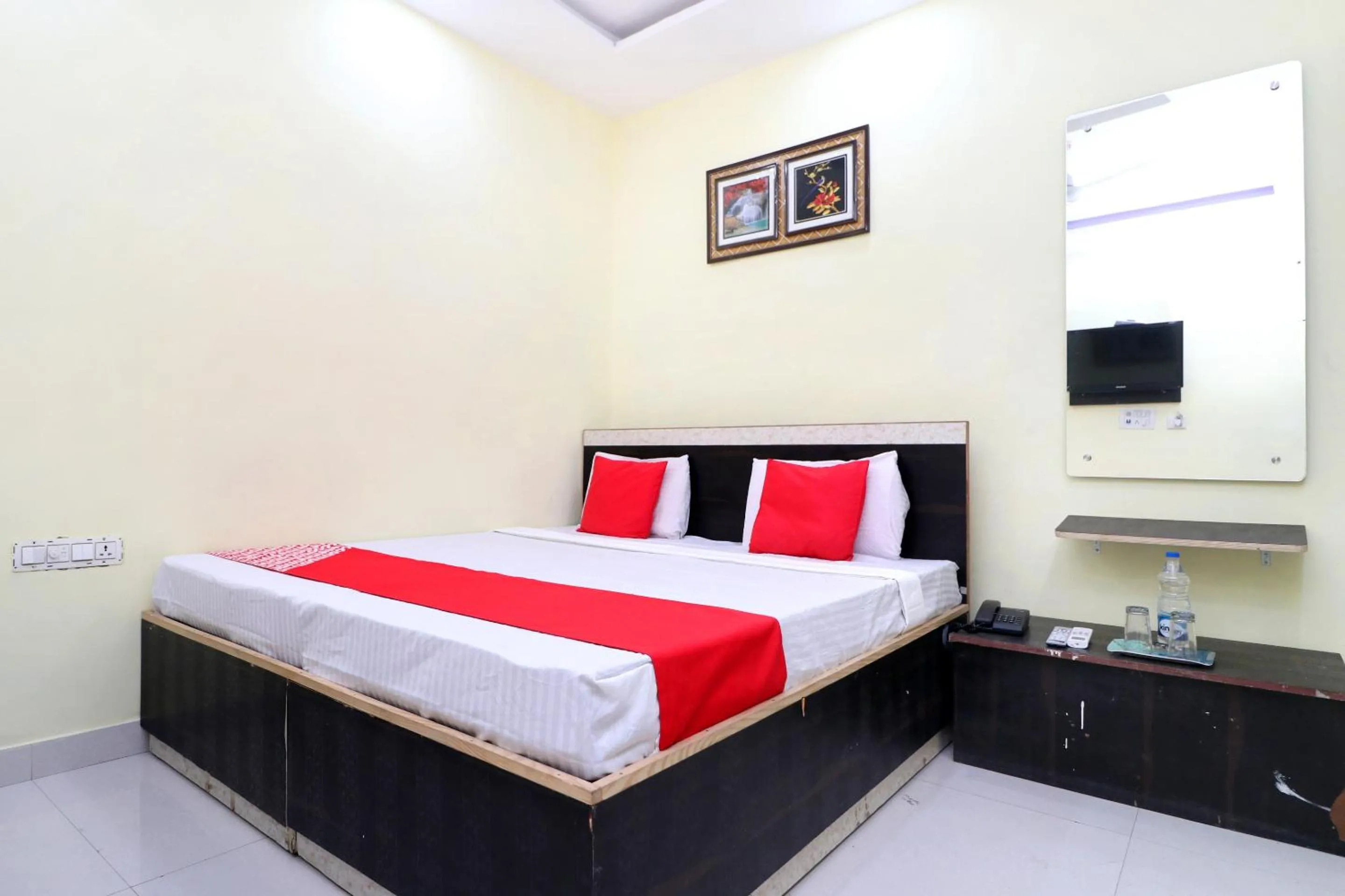 Classic Triple Room - single occupancy in Hotel O Gian Residency