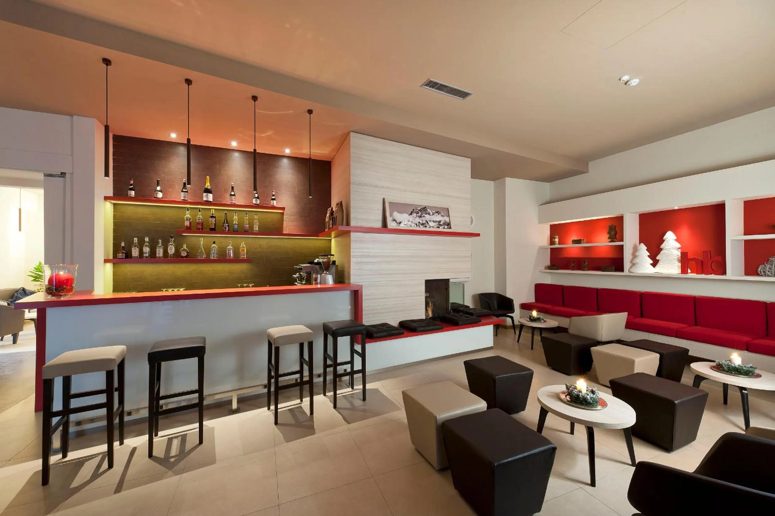 Lobby or reception in HB Aosta Hotel & Balcony SPA