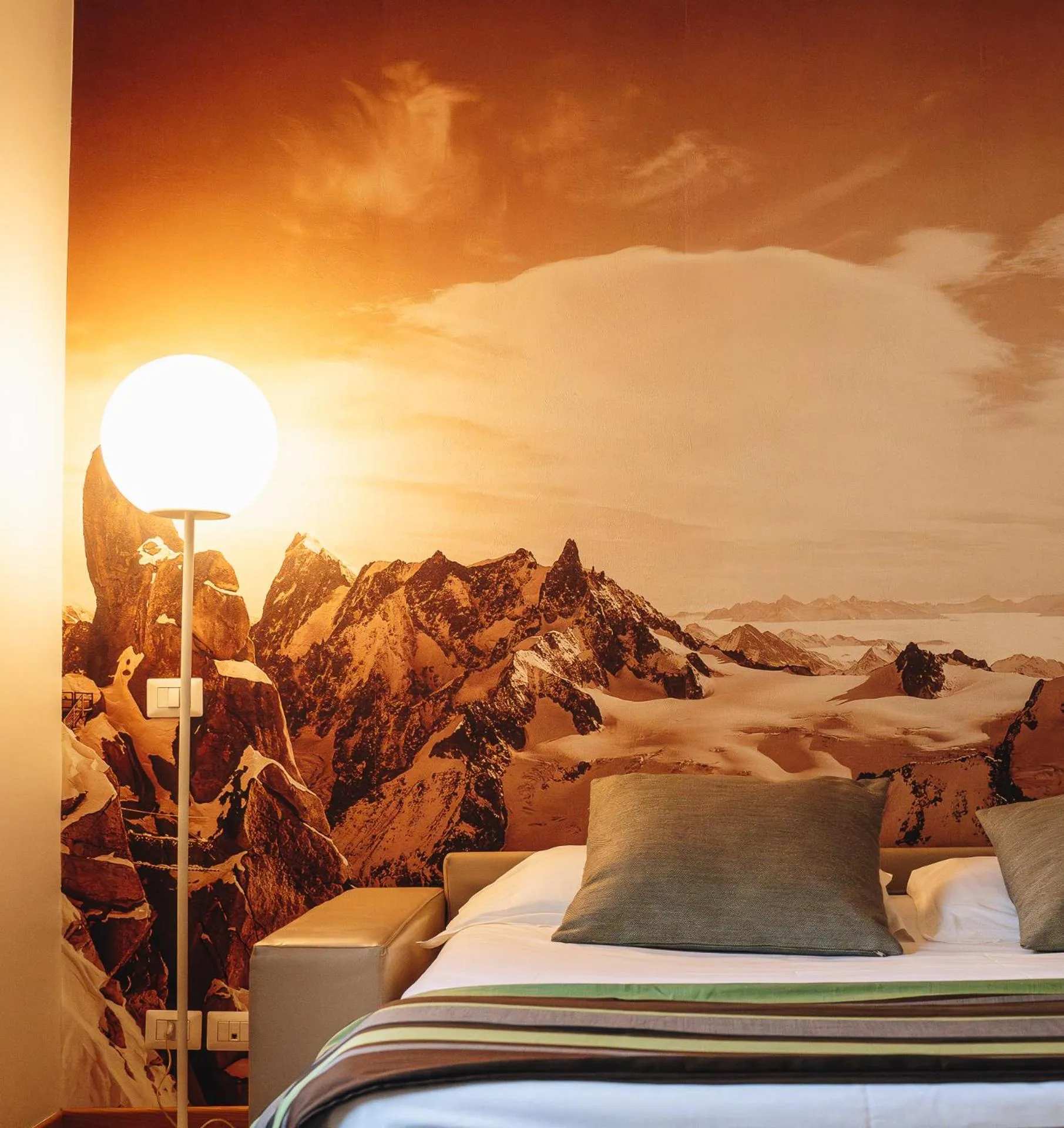 Bedroom, Bed in HB Aosta Hotel & Balcony SPA