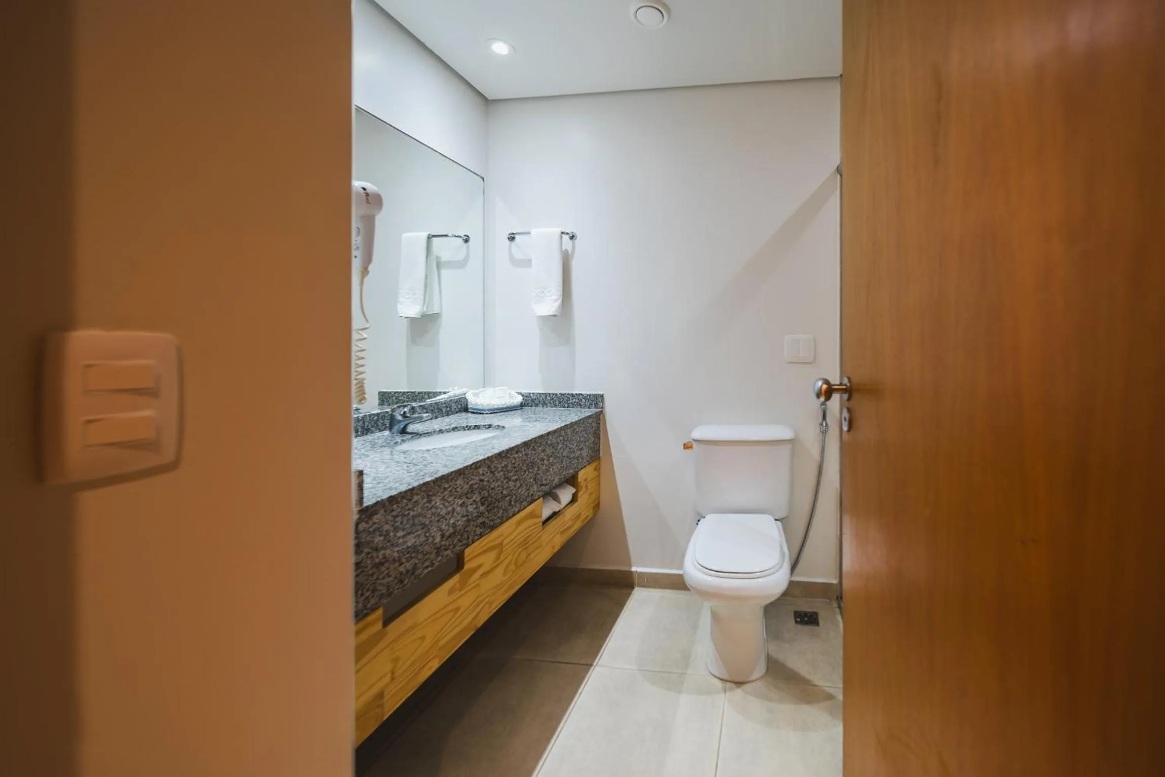 Bathroom in Hotel Nacional Inn Curitiba Santa Felicidade