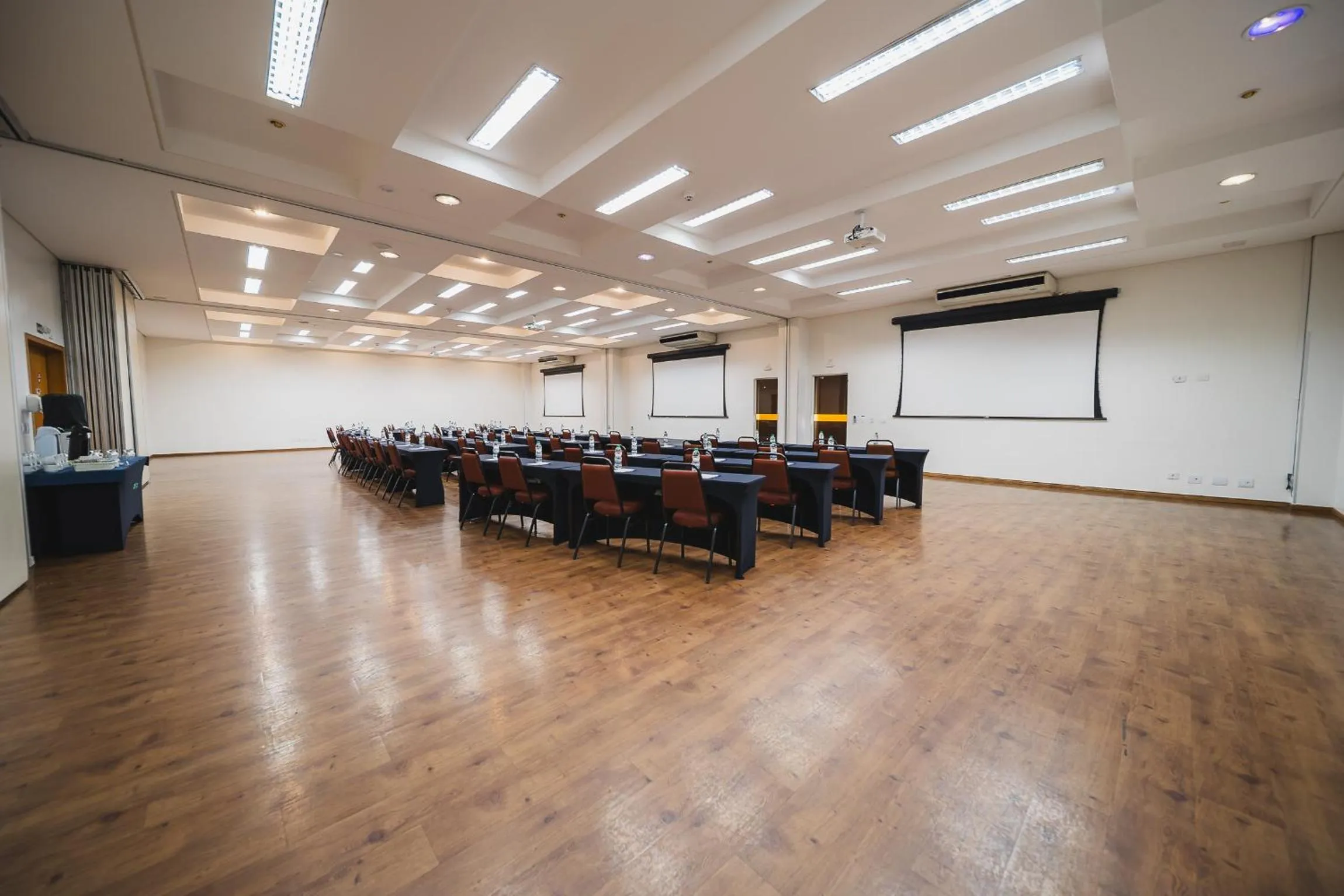 Meeting/conference room in Hotel Nacional Inn Curitiba Santa Felicidade