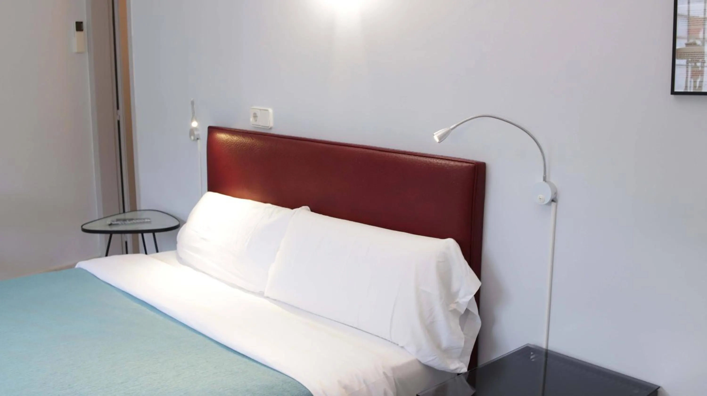 Photo of the whole room, Bed in Hotel Alexandra Sitges