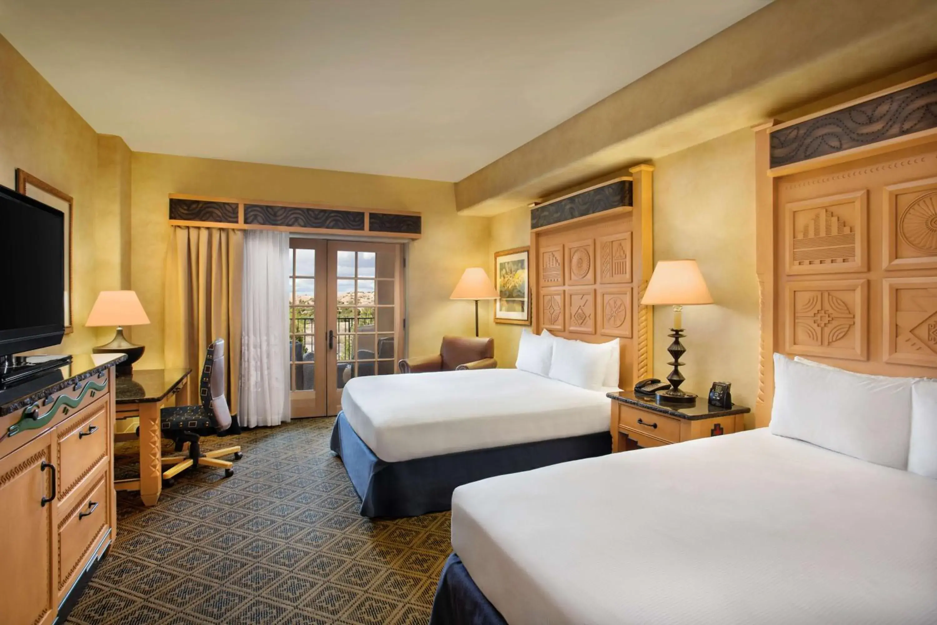 Queen Room with Two Queen Beds with Balcony in Hilton Santa Fe Buffalo Thunder Queen Room with Two Queen Beds with Balcony in Hilton Santa Fe Buffalo Thunder