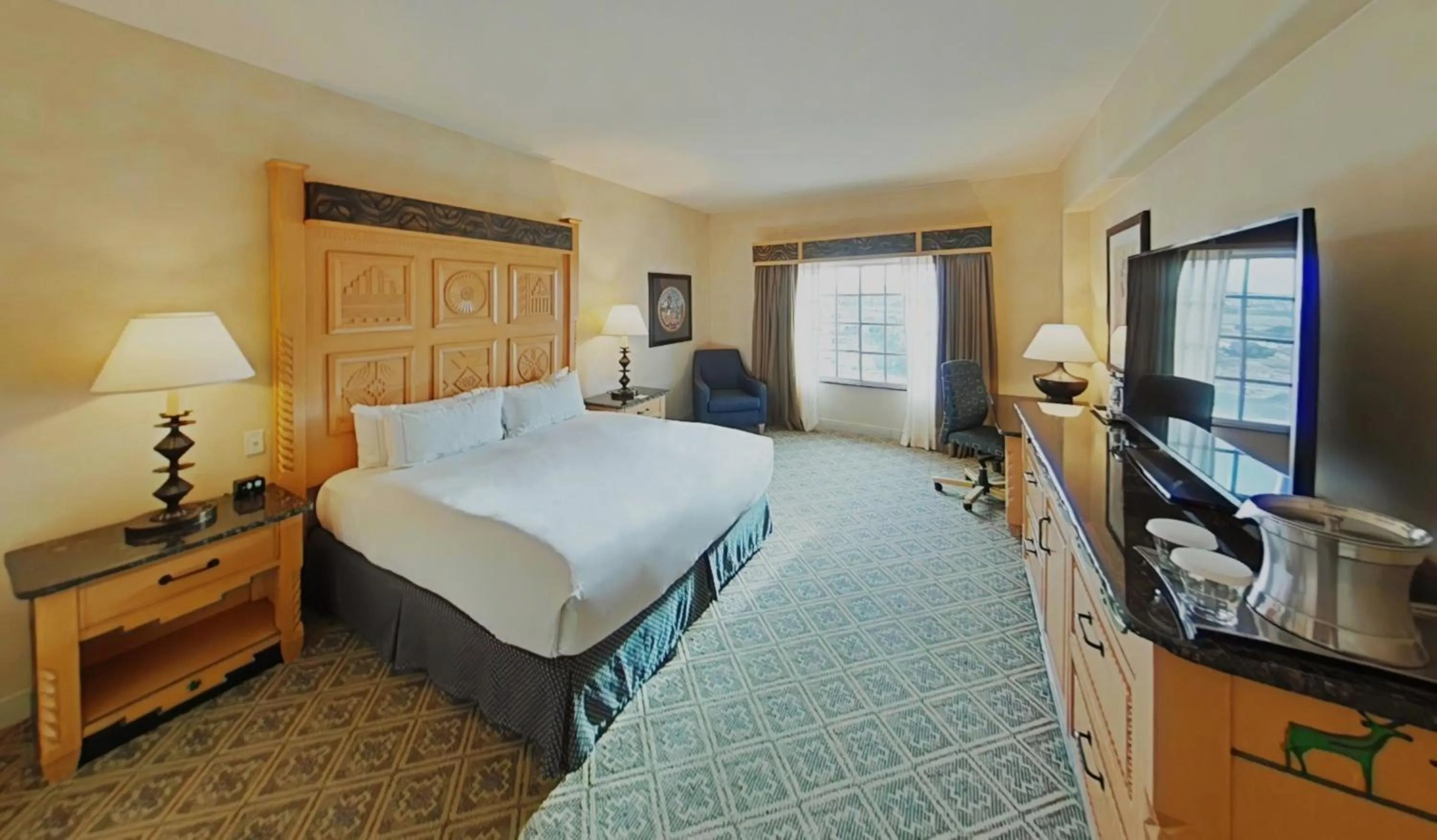 acessibility, Bed in Hilton Santa Fe Buffalo Thunder