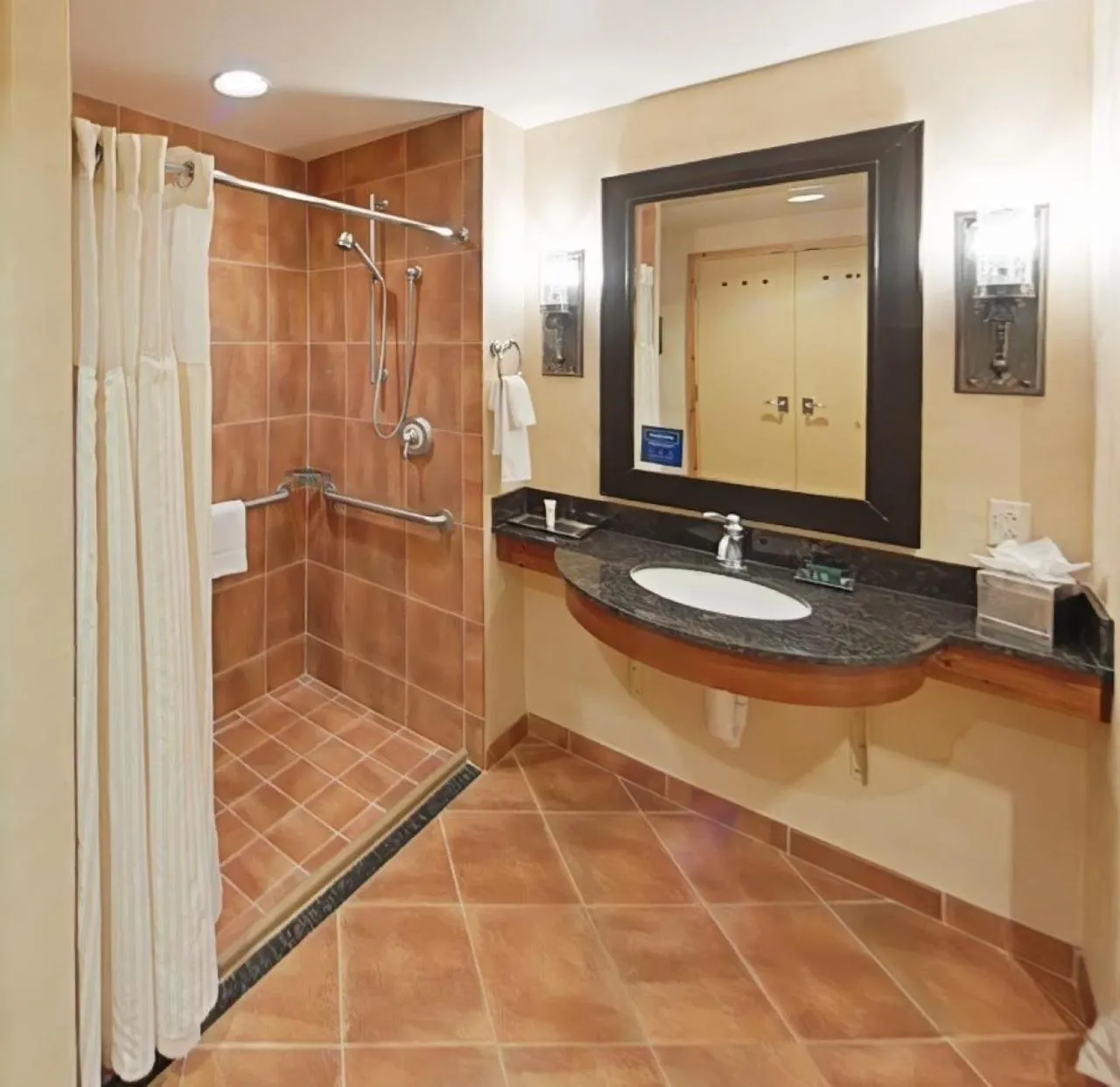 Shower in Hilton Santa Fe Buffalo Thunder