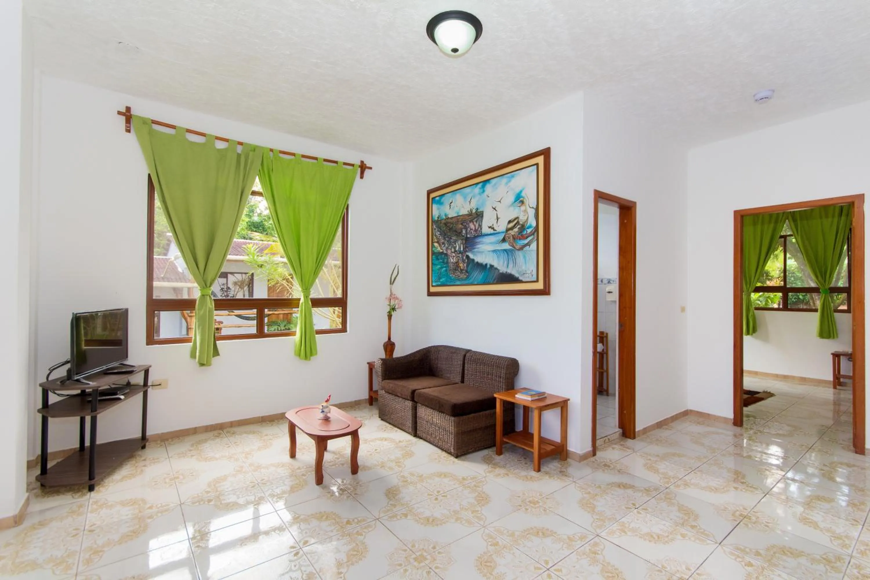 TV and multimedia in Hotel Twin Galápagos