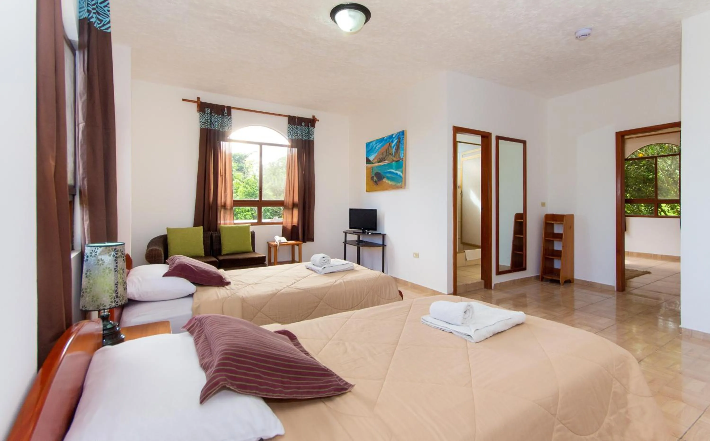 Photo of the whole room, Bed in Hotel Twin Galápagos