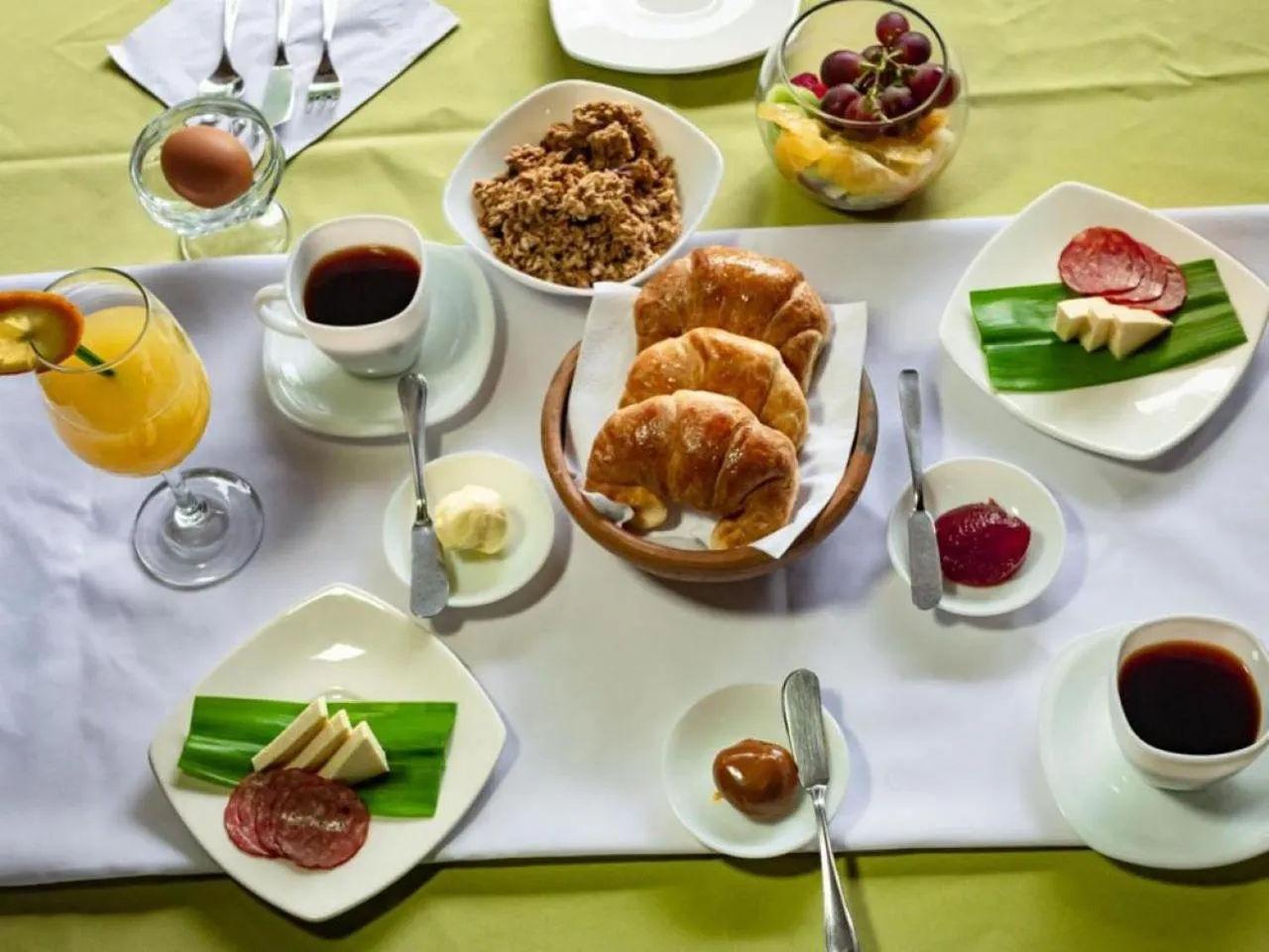 Food in Hotel Twin Galápagos