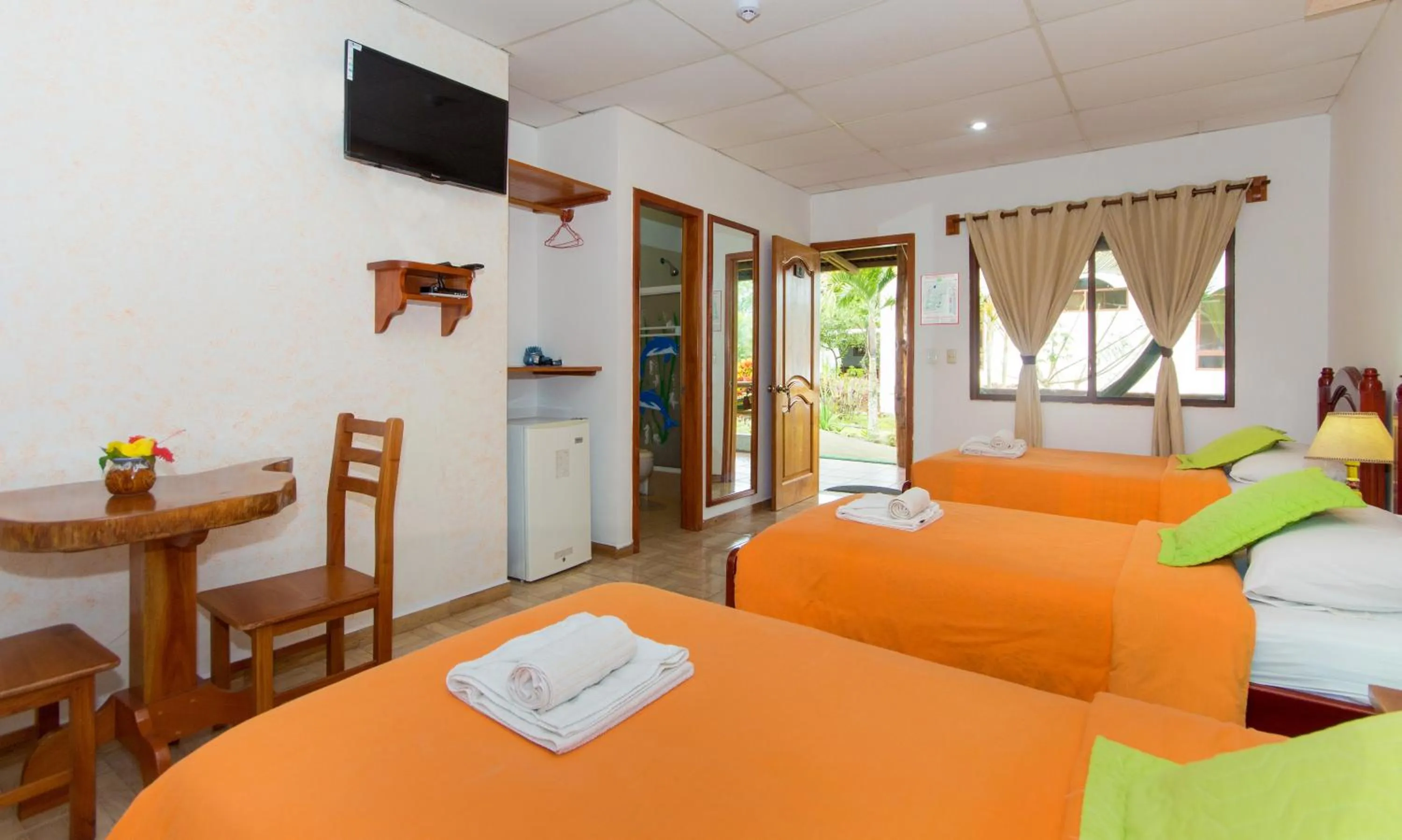 Bed in Hotel Twin Galápagos