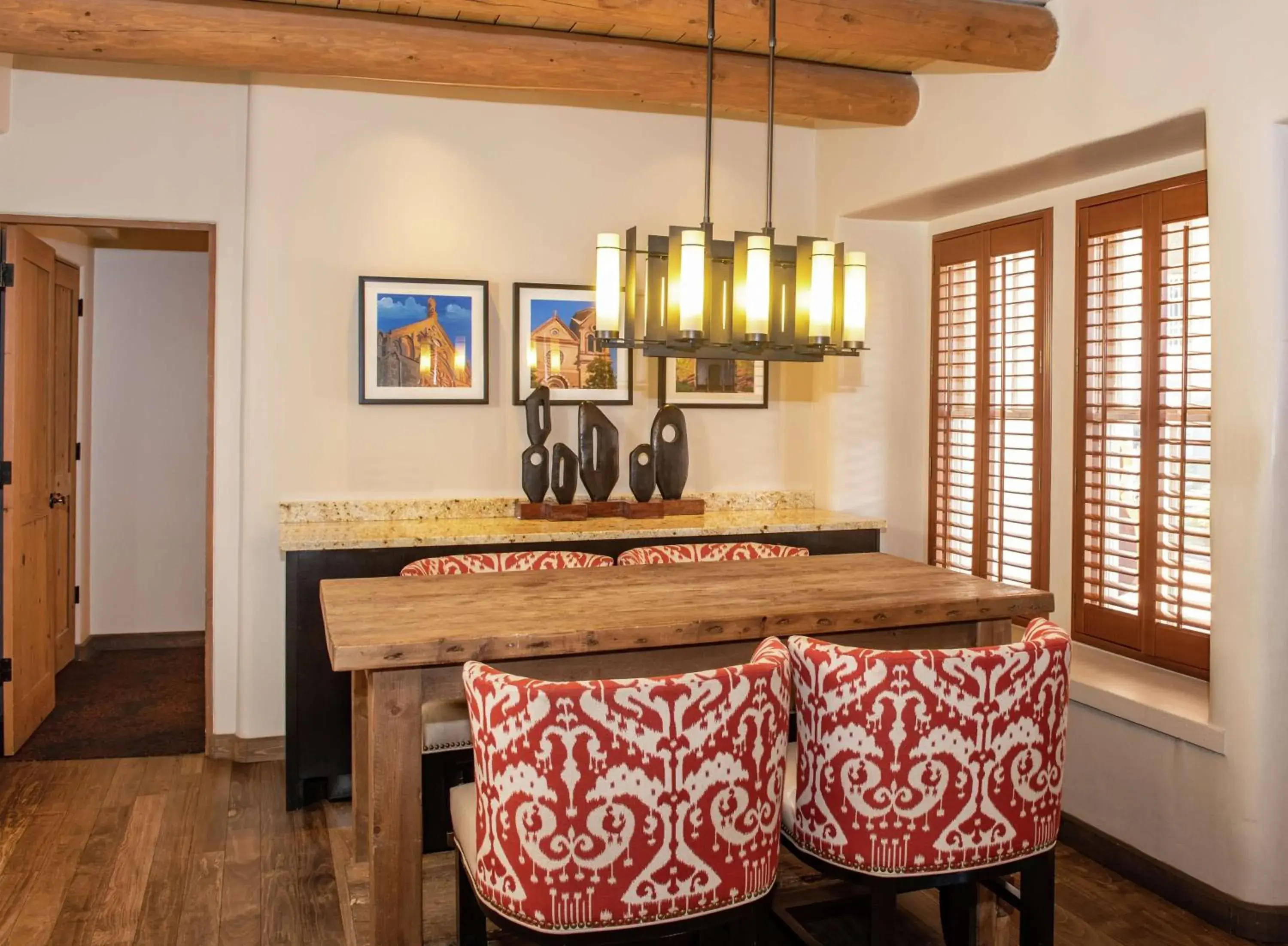 One-Bedroom King Suite - Non-Smoking in Hilton Santa Fe Historic Plaza One-Bedroom King Suite - Non-Smoking in Hilton Santa Fe Historic Plaza