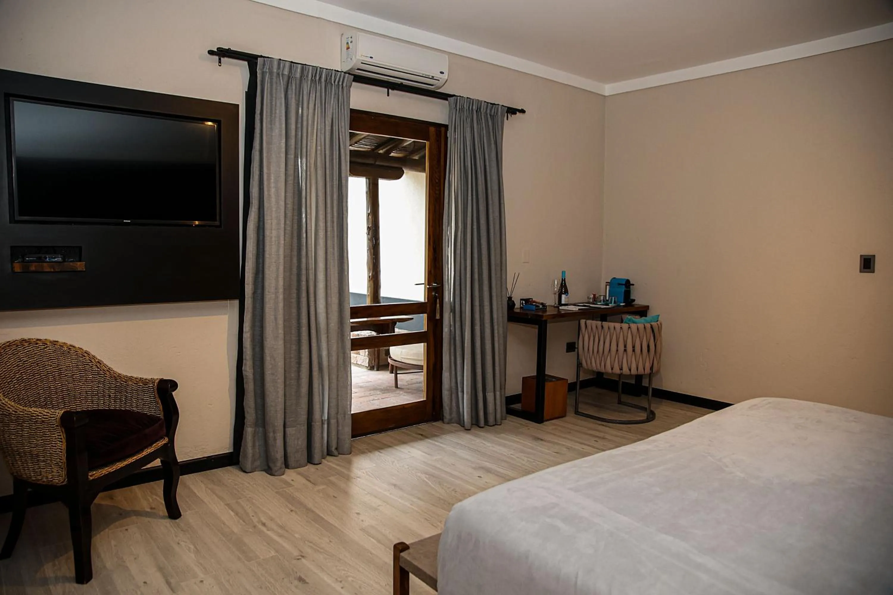 Photo of the whole room, Bed in Algodon Wine Estates & Champions Club