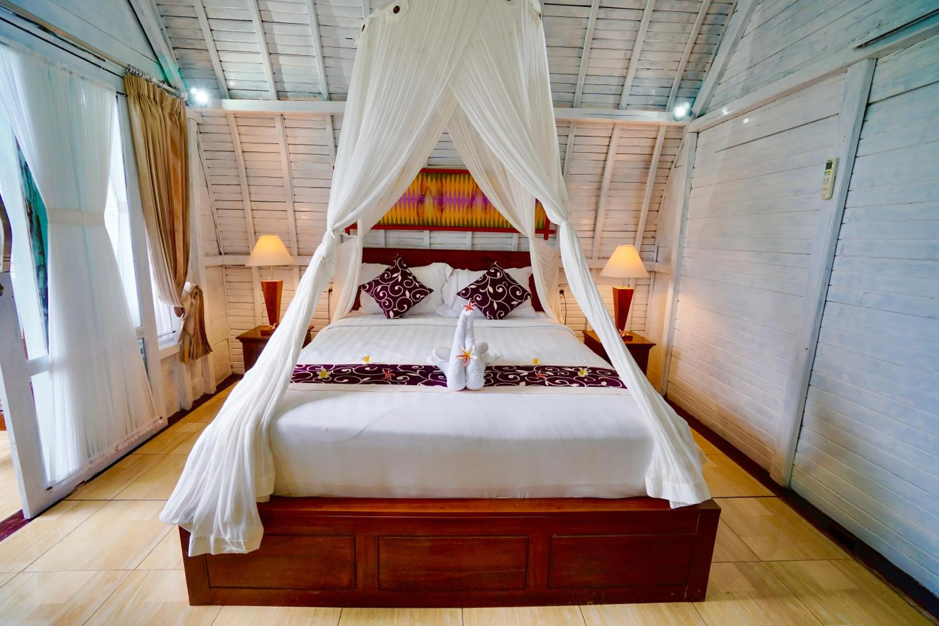 Natural landscape, Bed in Hotra Hill Cottage