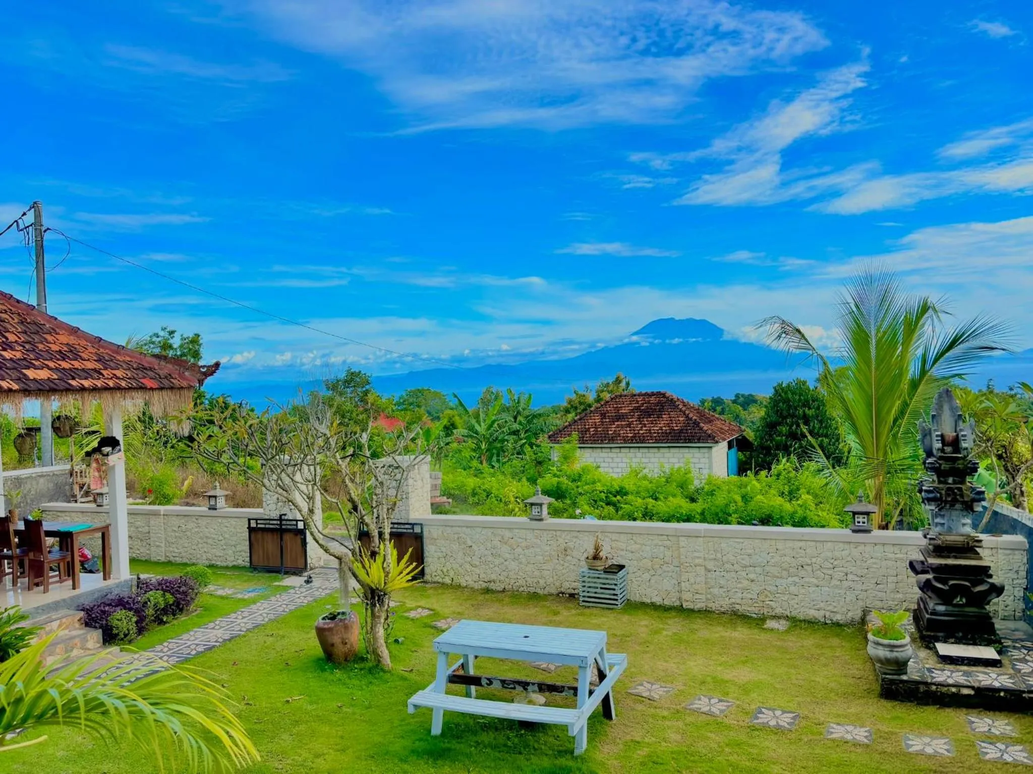 Spring in Hotra Hill Cottage