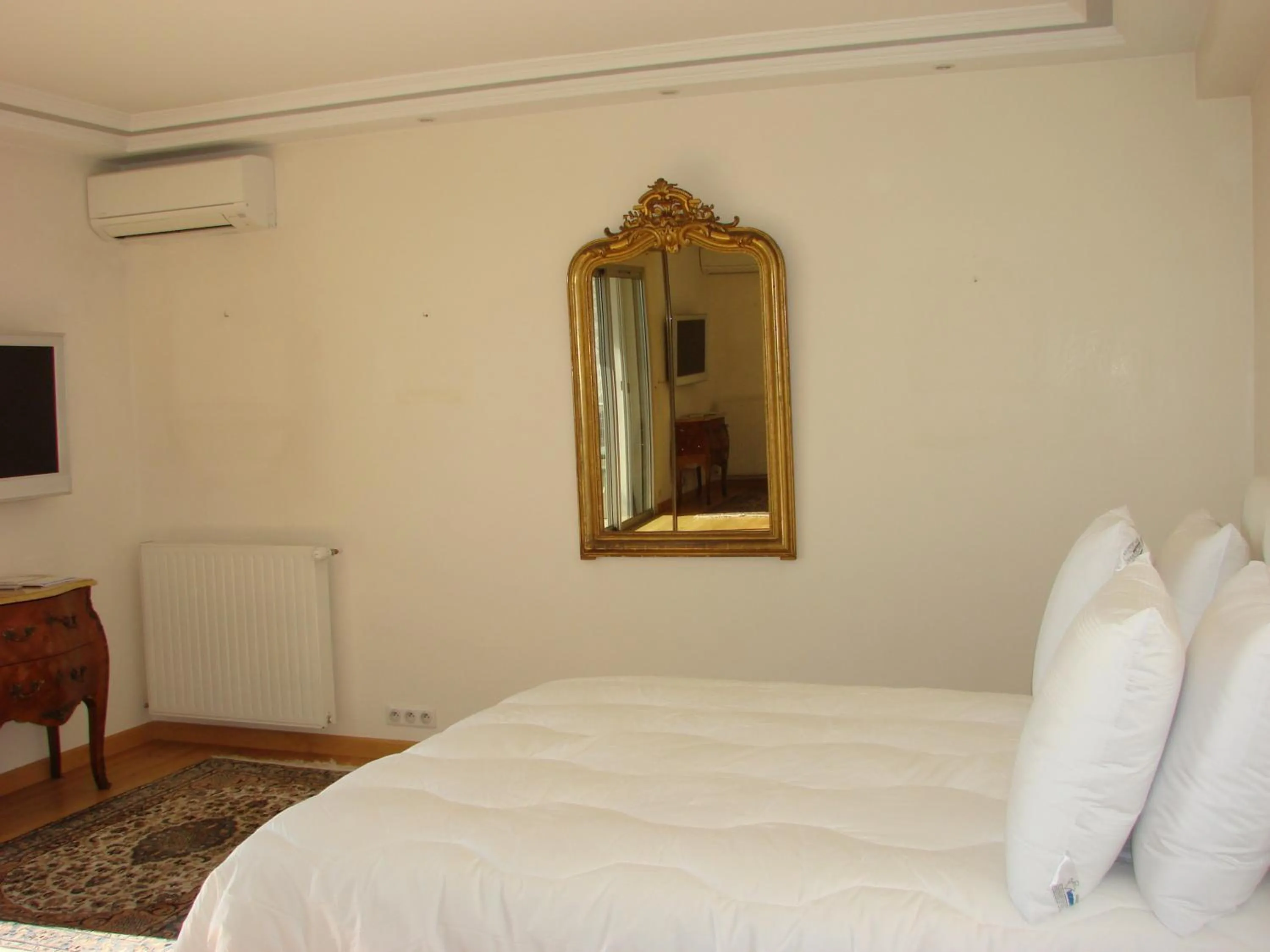 Bedroom, Bed in The Best Place