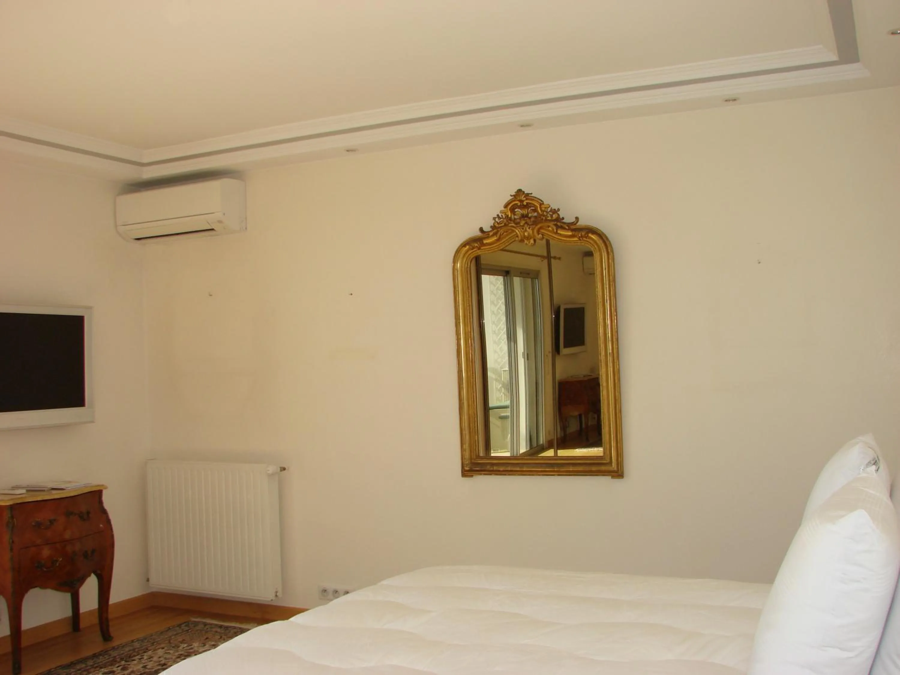 Bedroom, Bed in The Best Place