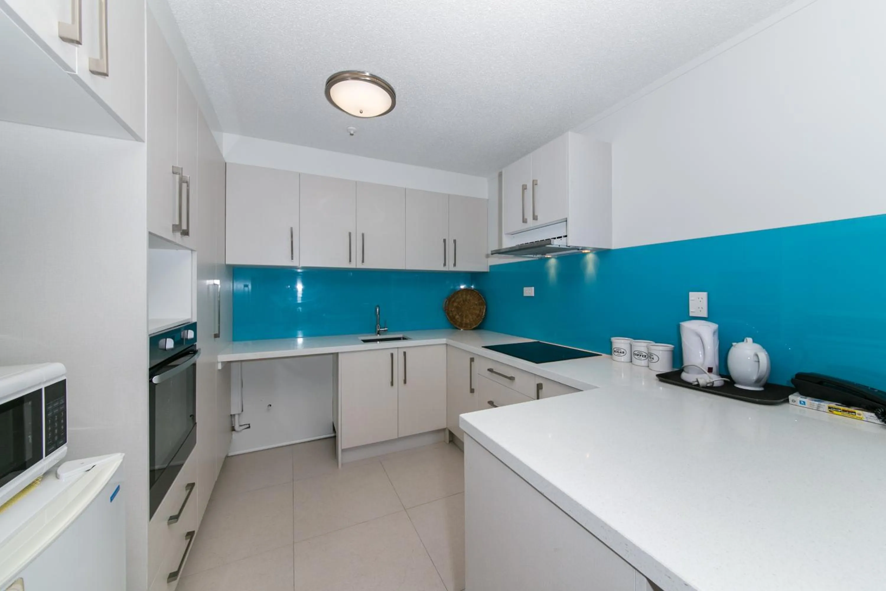 Coffee/tea facilities in Airport Gateway Hotel