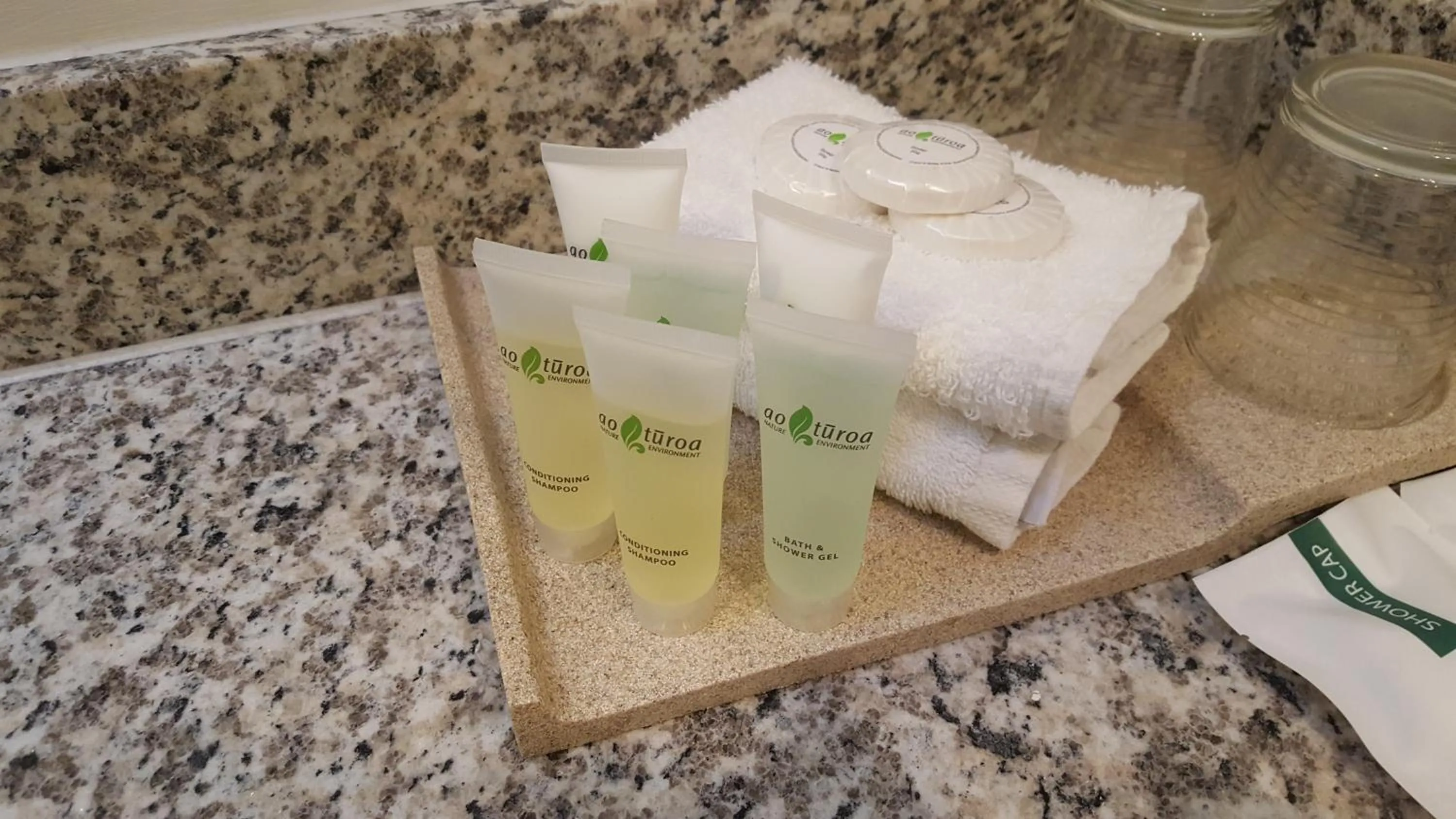 Bathroom in Airport Gateway Hotel