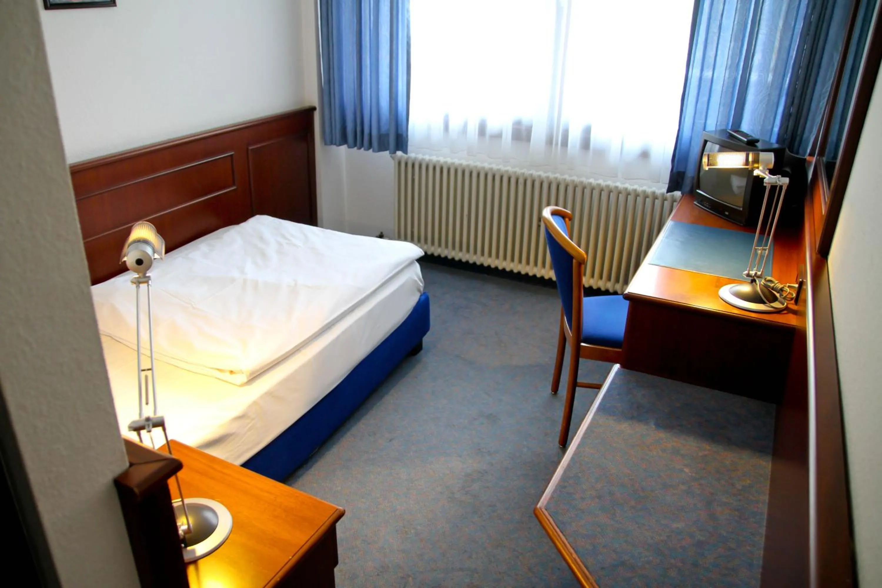 Photo of the whole room, Bed in Hotel Garni Italia