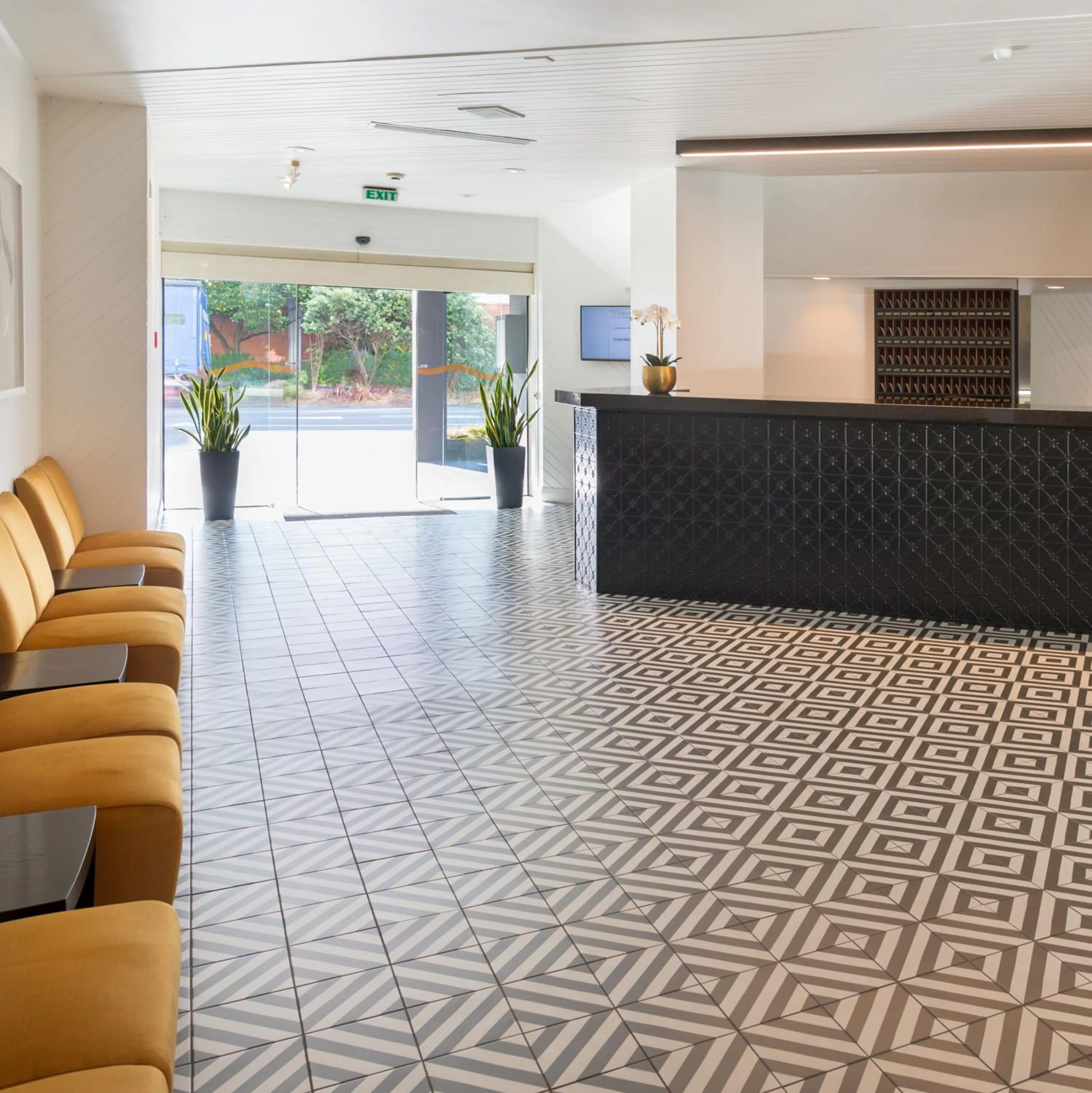 Lobby or reception in Bay Plaza Hotel