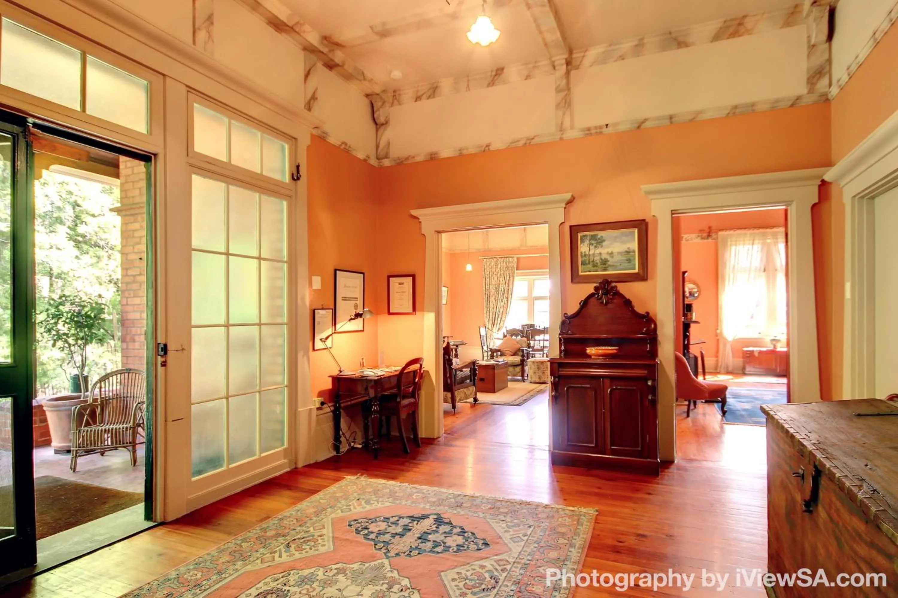 Facade/entrance, Bed in Buxton Manor
