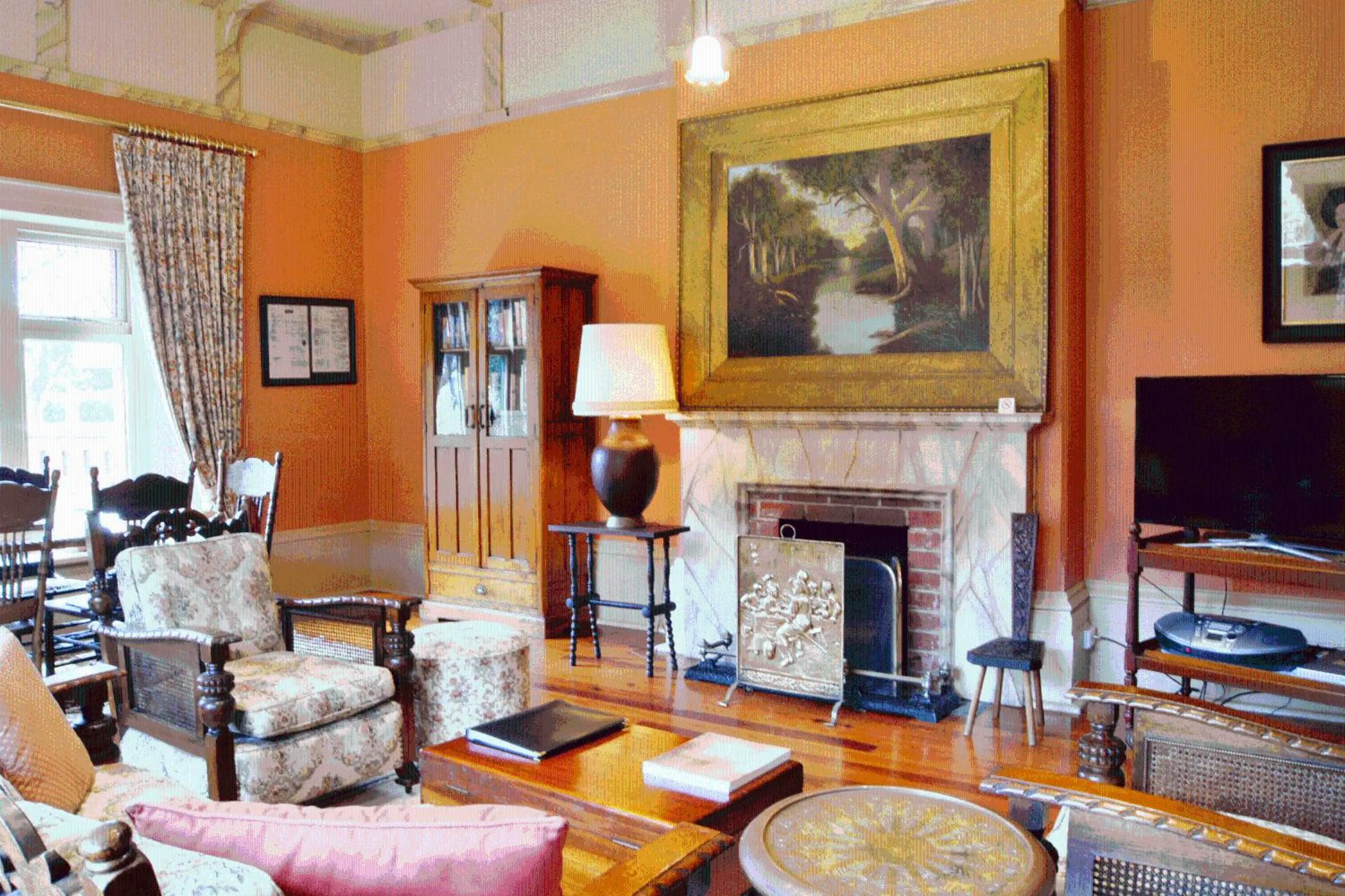 Living room in Buxton Manor