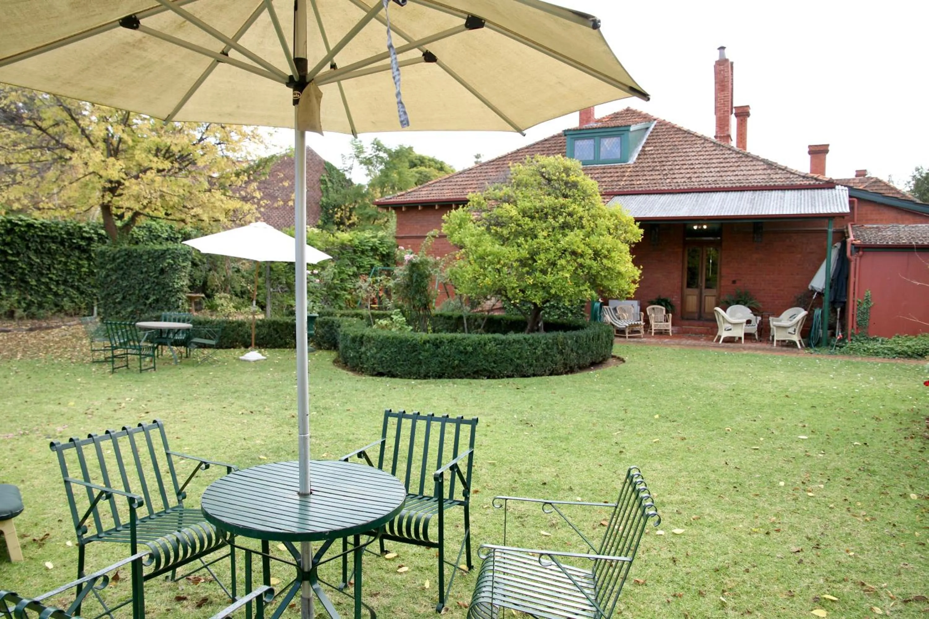 Property building in Buxton Manor