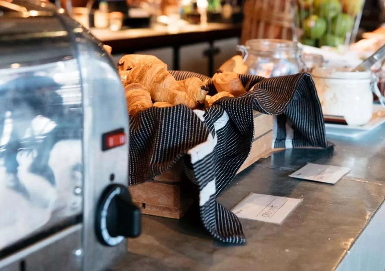 Breakfast in Langley Hôtel Victors