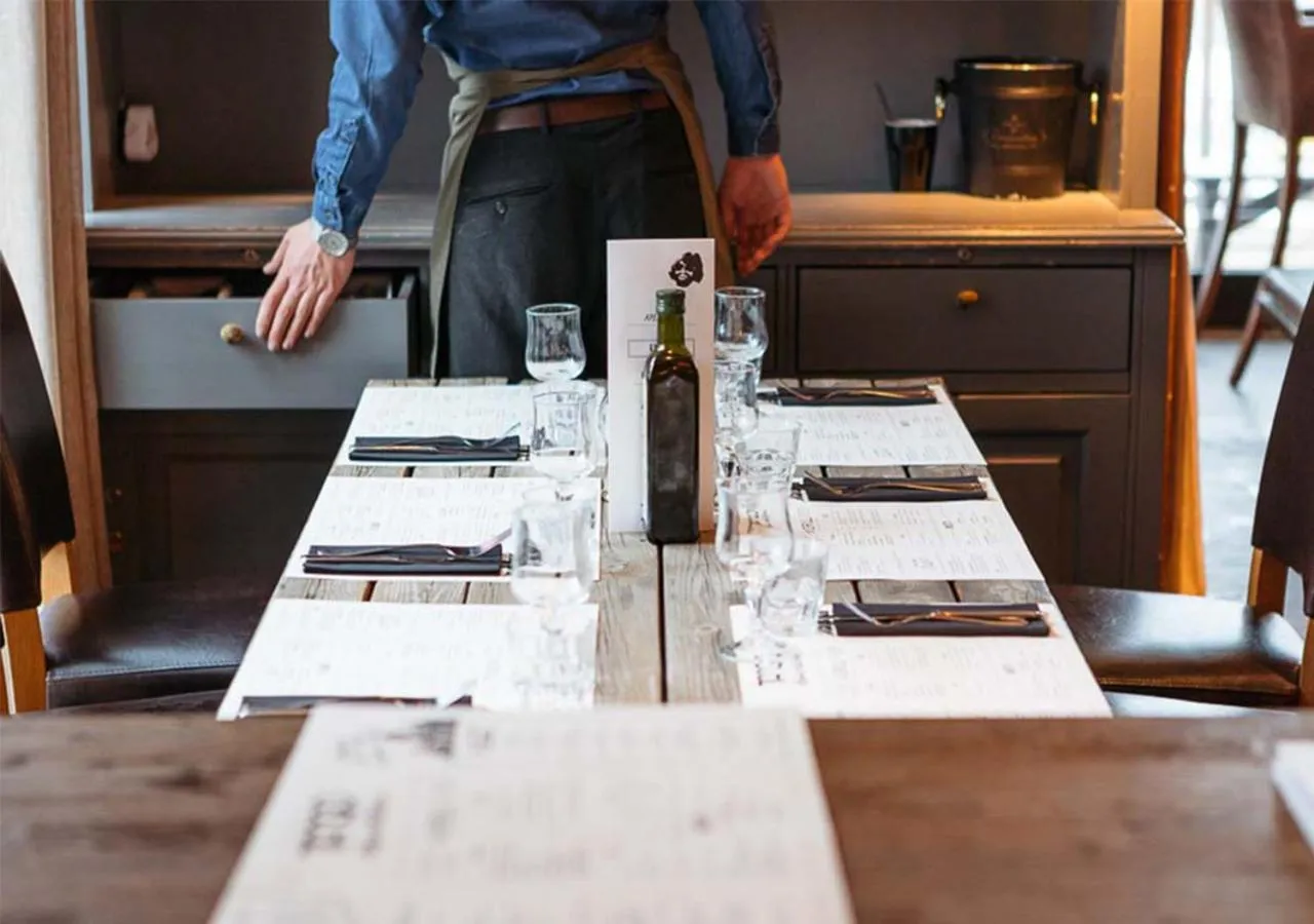 Restaurant/places to eat in Langley Hôtel Tango