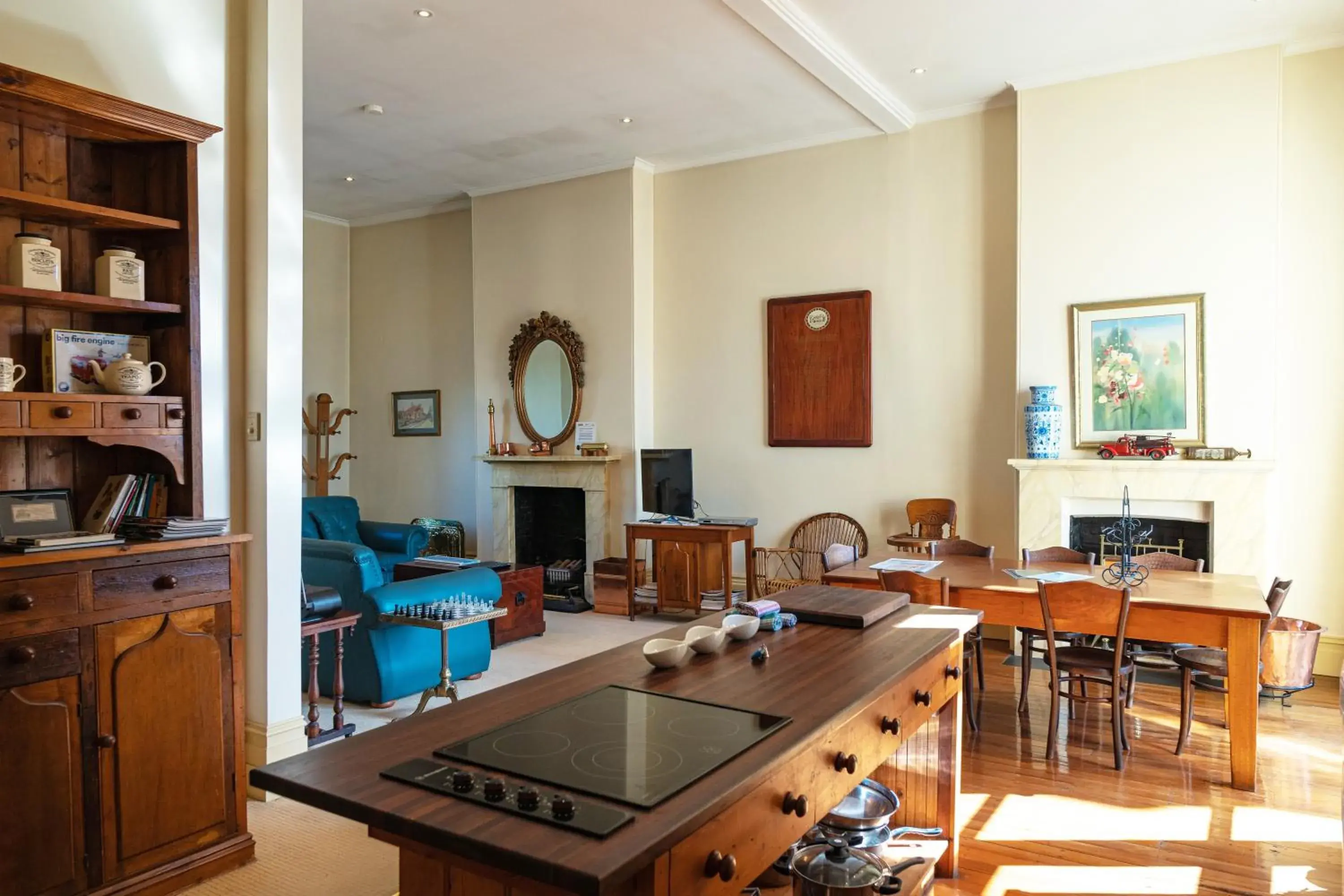 Two-Bedroom Penthouse Apartment - Residency with Spa Bath in Fire Station Inn Two-Bedroom Penthouse Apartment - Residency with Spa Bath in Fire Station Inn